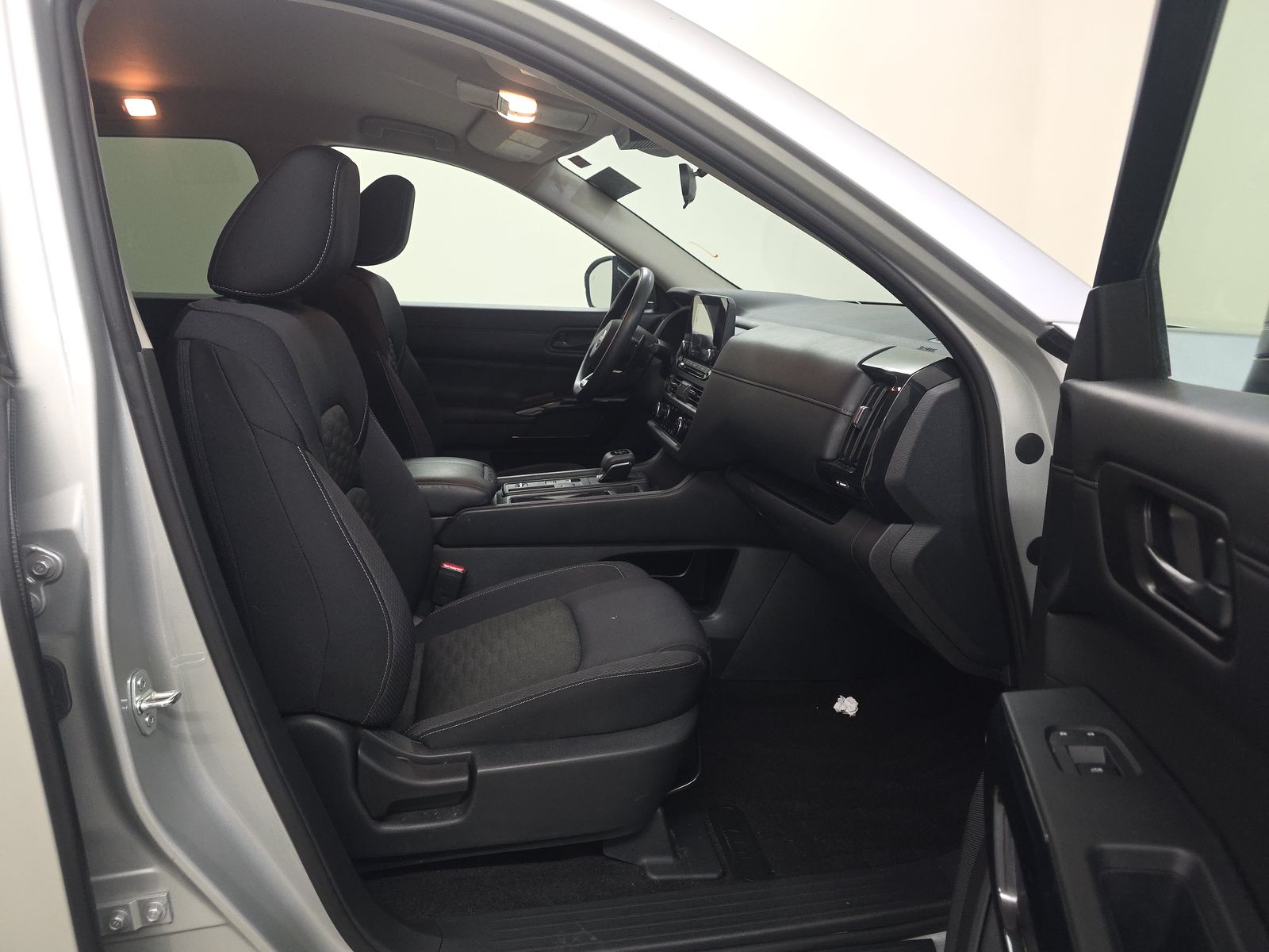 2024 Nissan Pathfinder S FWD