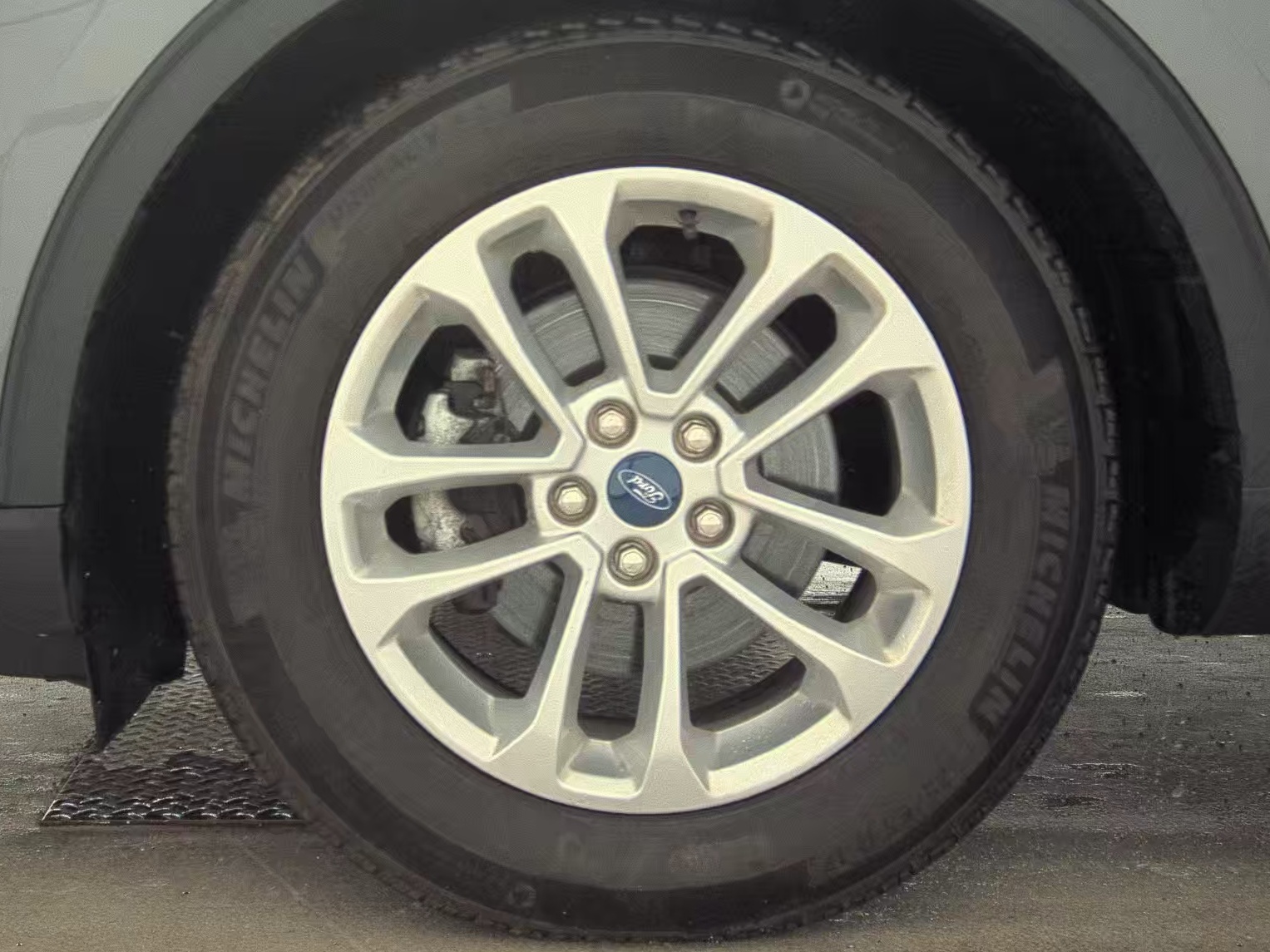 2022 Ford Escape SE FWD