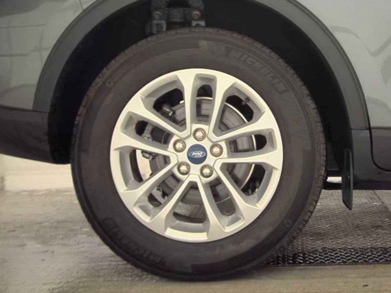 2022 Ford Escape SE FWD