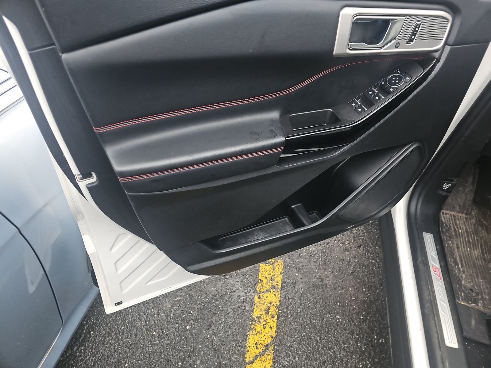 2023 Ford Explorer ST-Line AWD