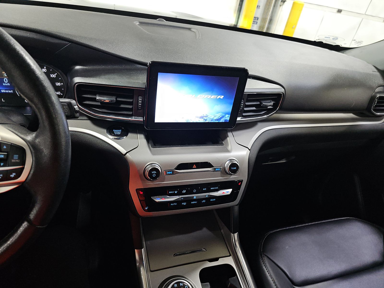 2022 Ford Explorer XLT AWD