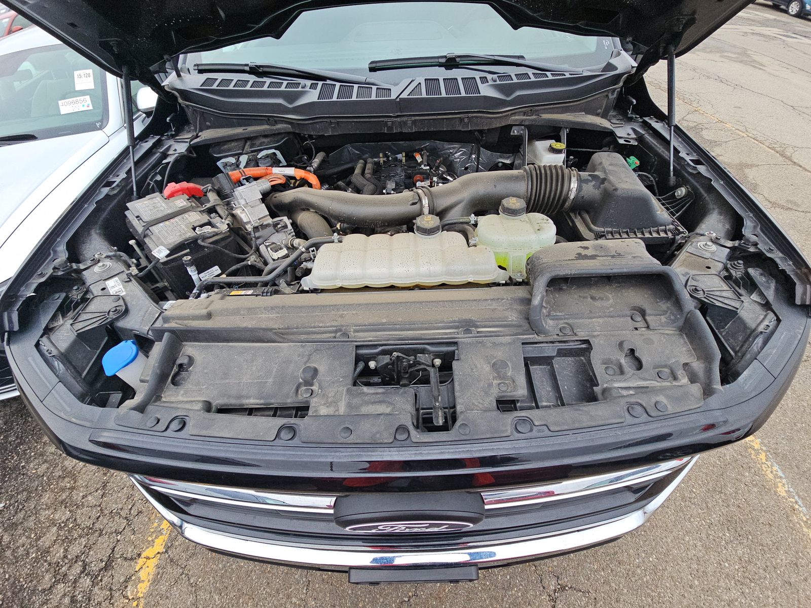 2025 Ford F-150 Hybrid XLT AWD