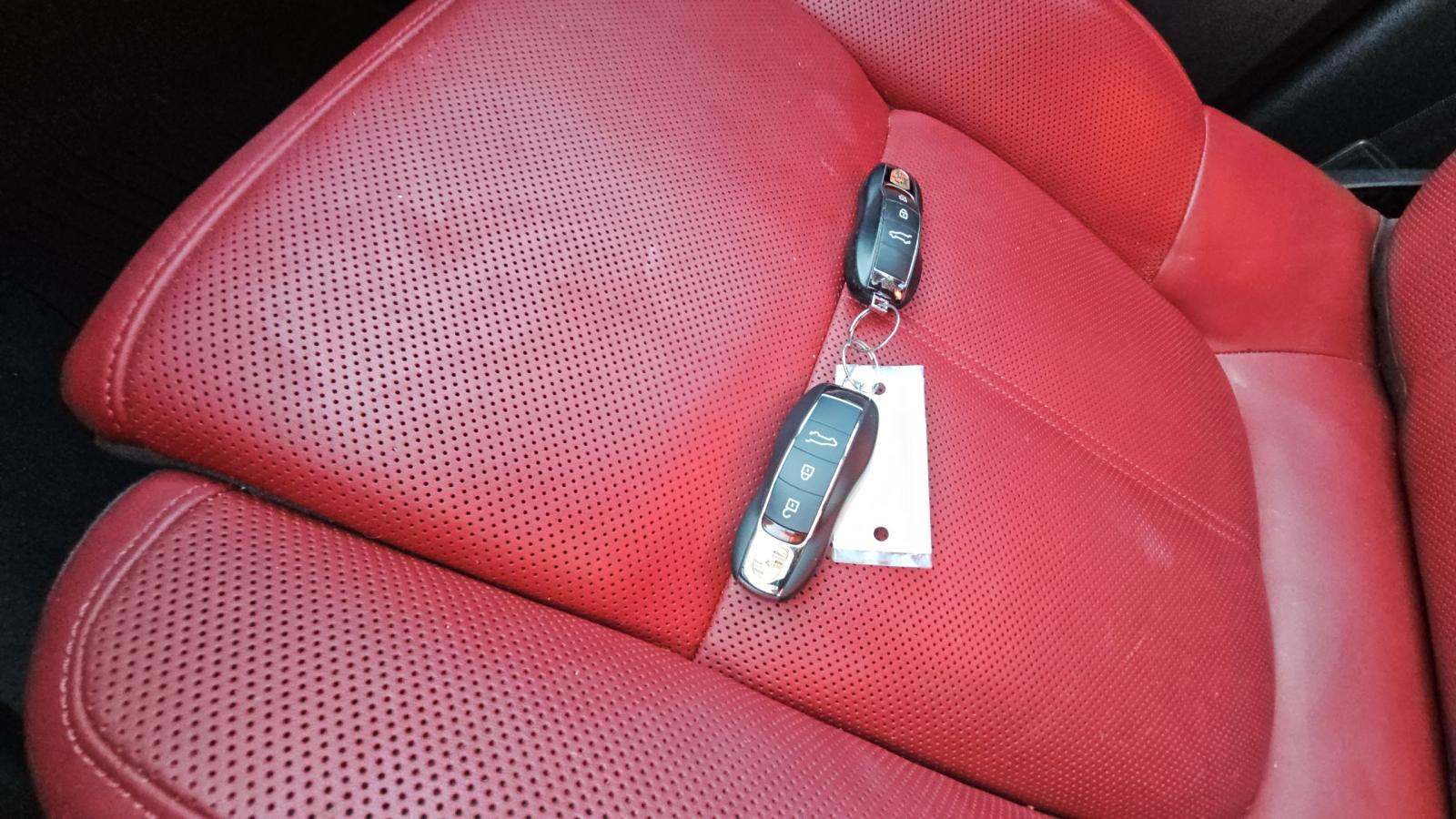 2022 Porsche Macan Base AWD