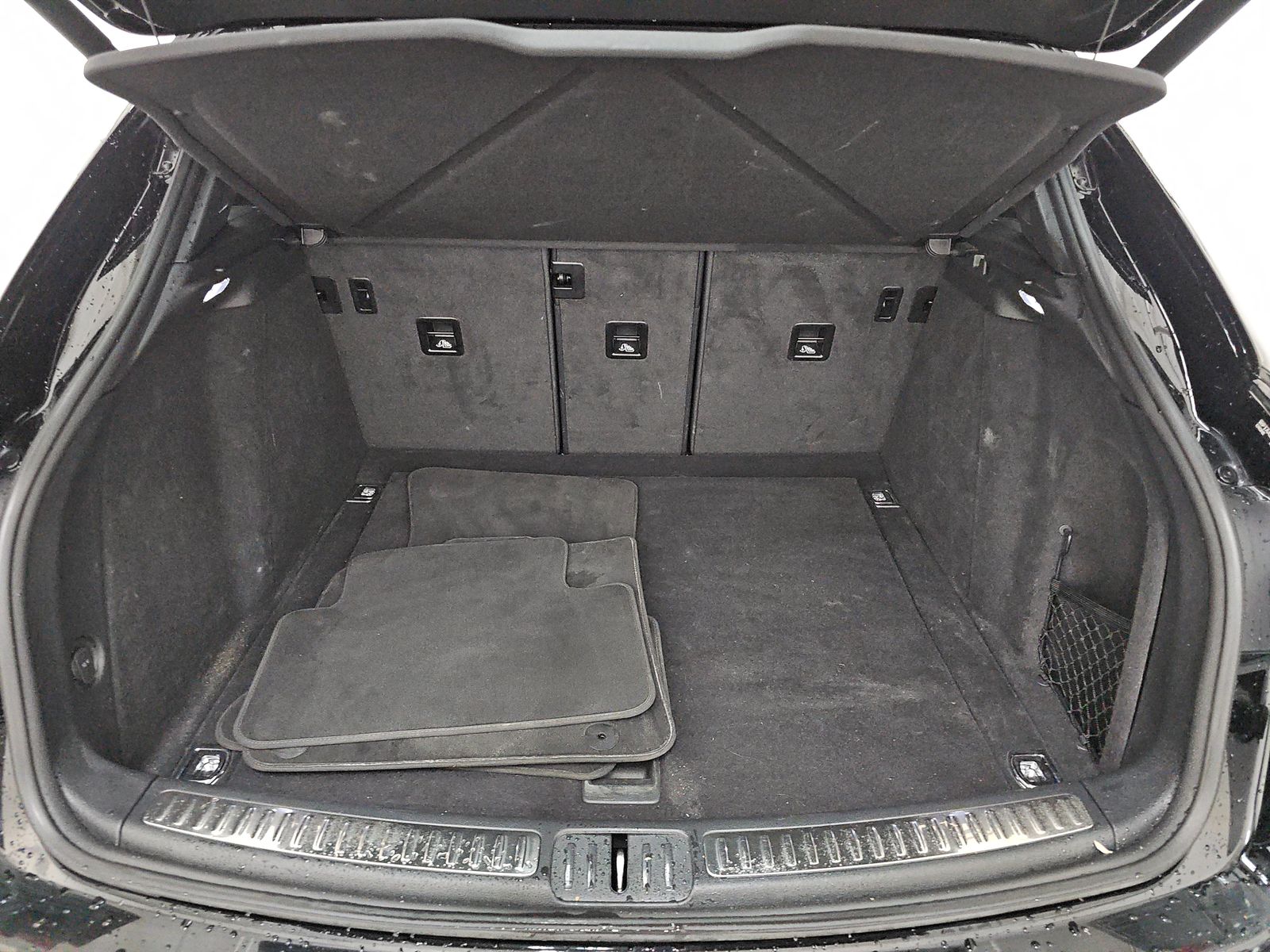 2022 Porsche Macan Base AWD