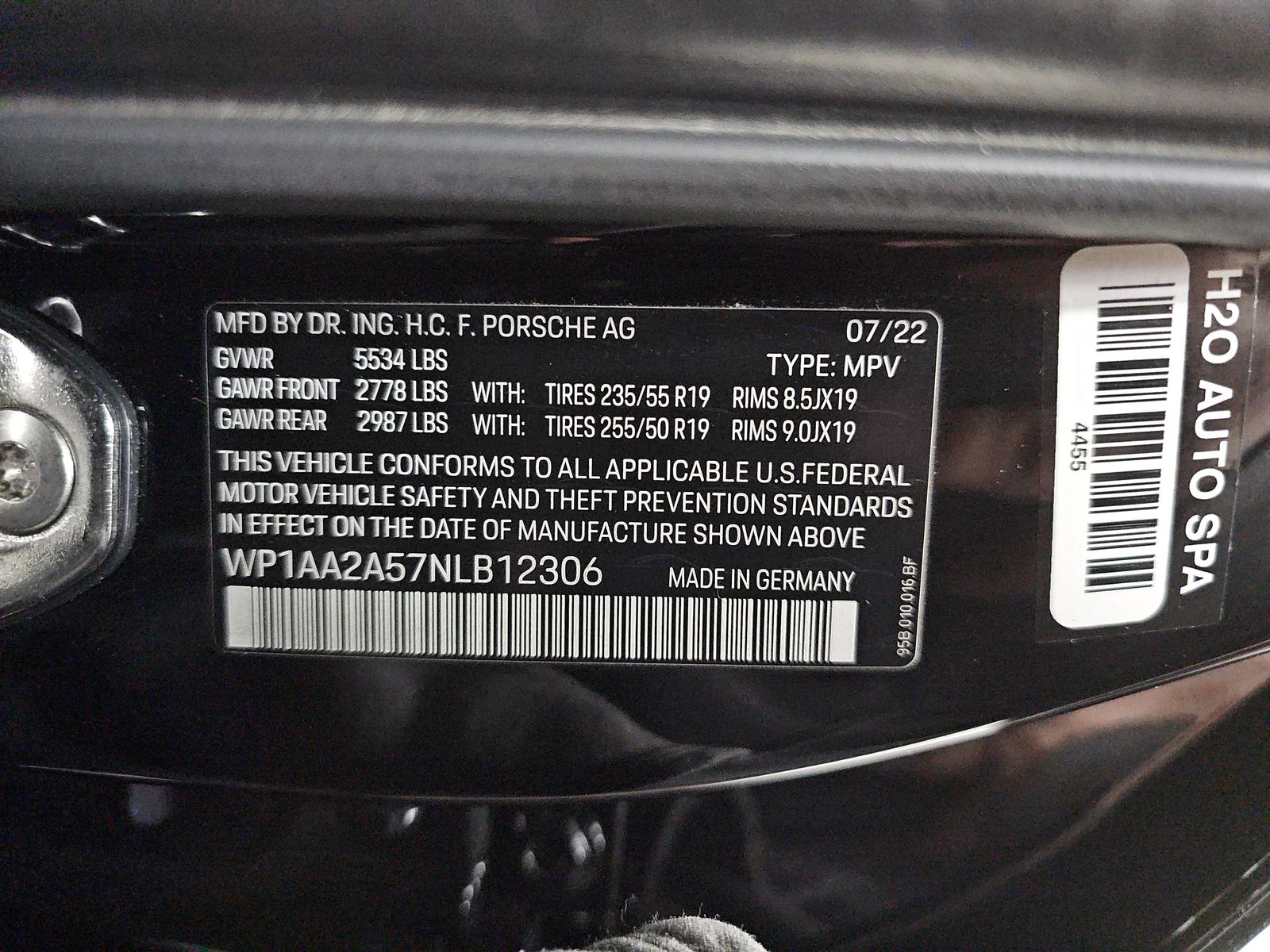 2022 Porsche Macan Base AWD