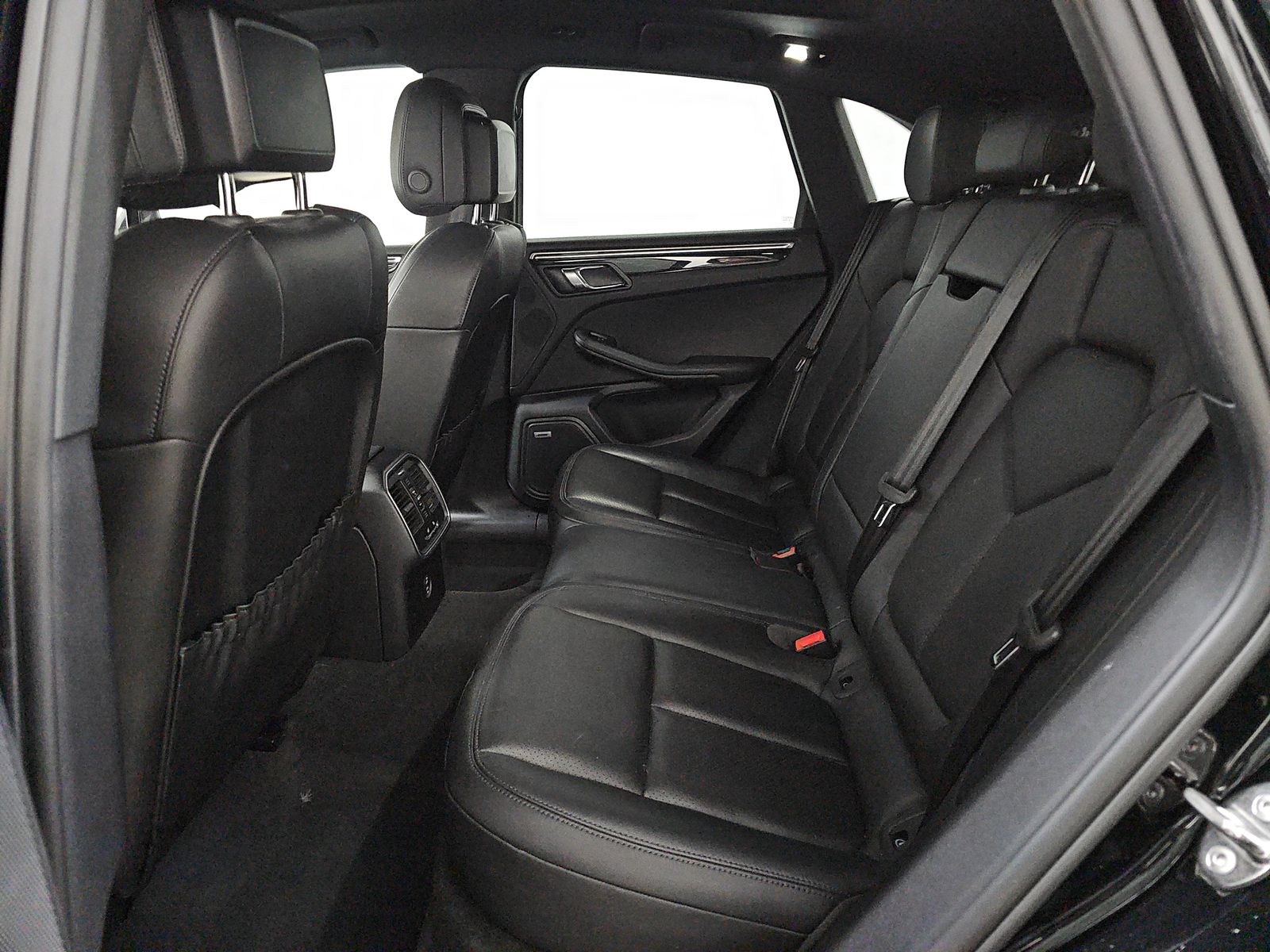 2022 Porsche Macan Base AWD