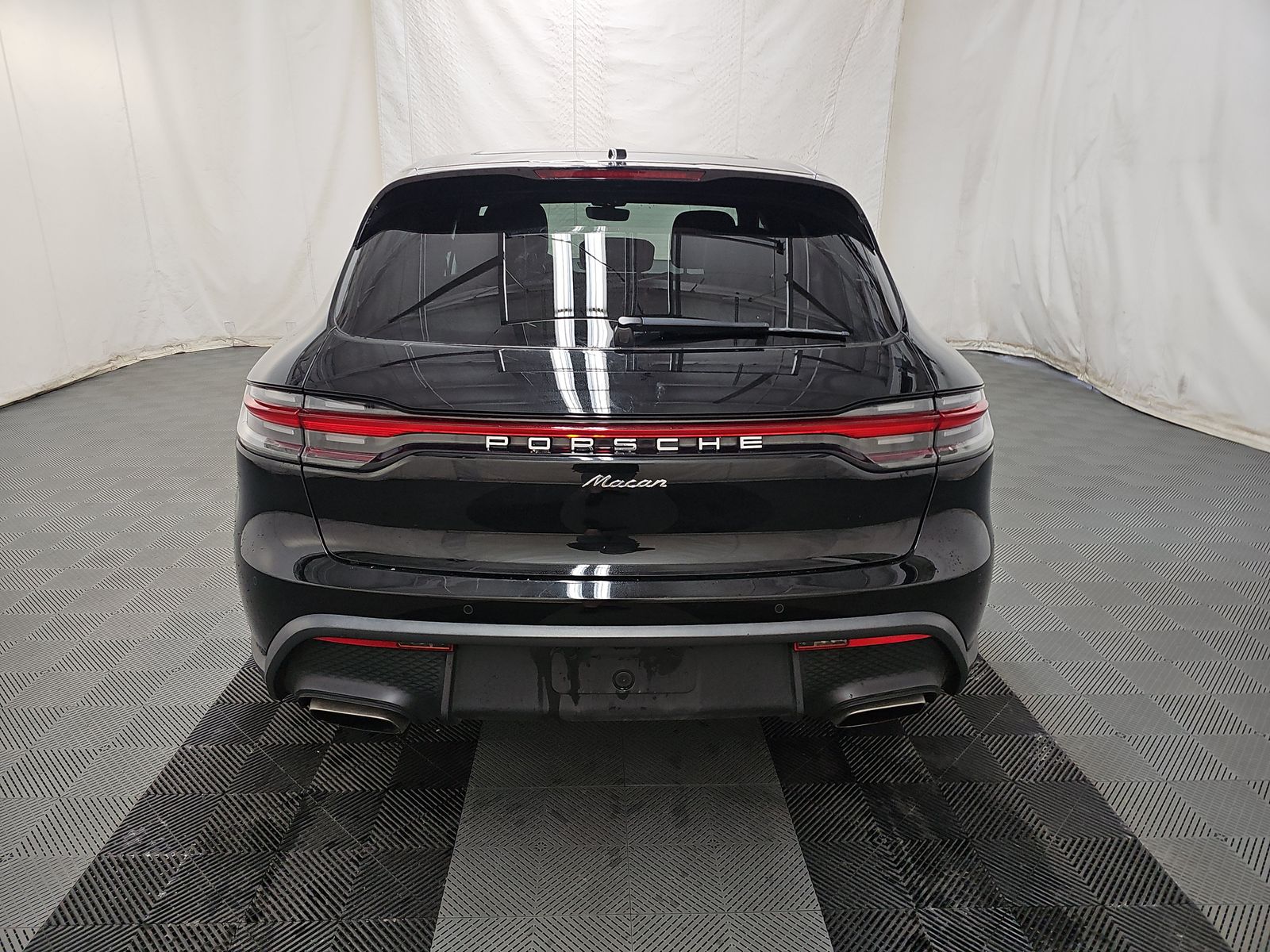 2022 Porsche Macan Base AWD