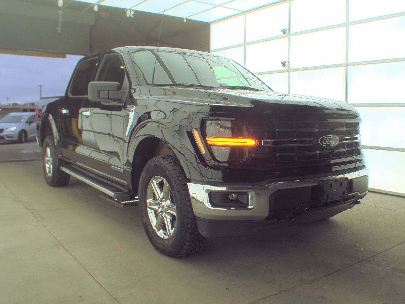 2025 Ford F-150 Hybrid XLT AWD