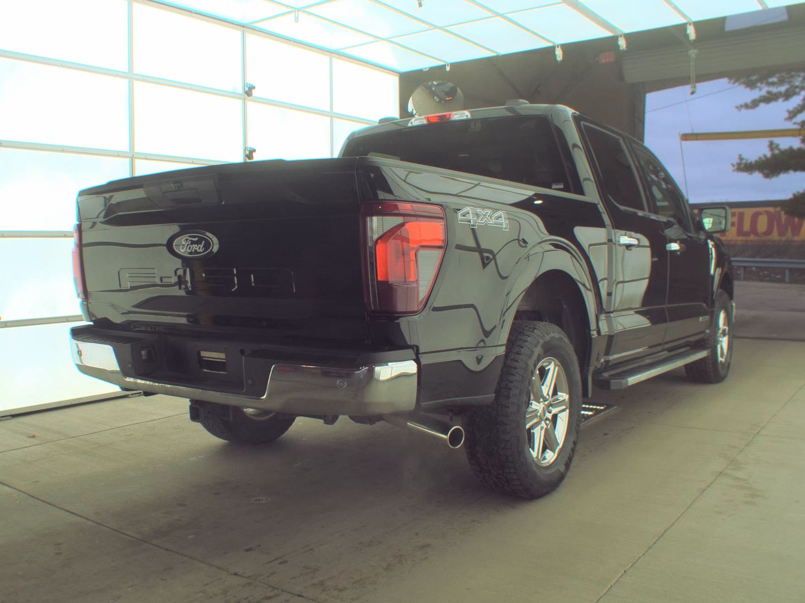 2025 Ford F-150 Hybrid XLT AWD