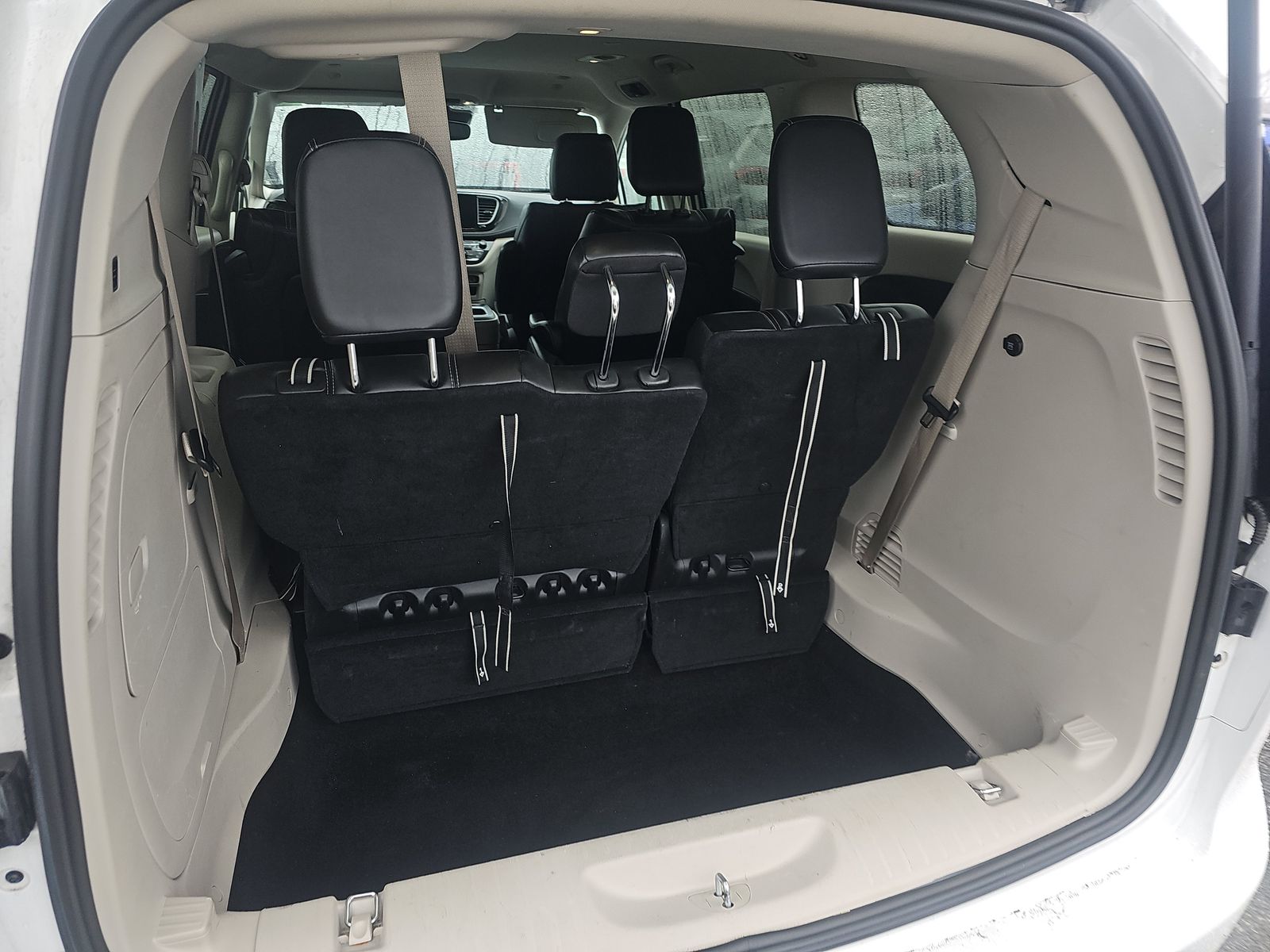 2024 Chrysler Pacifica Hybrid Select FWD