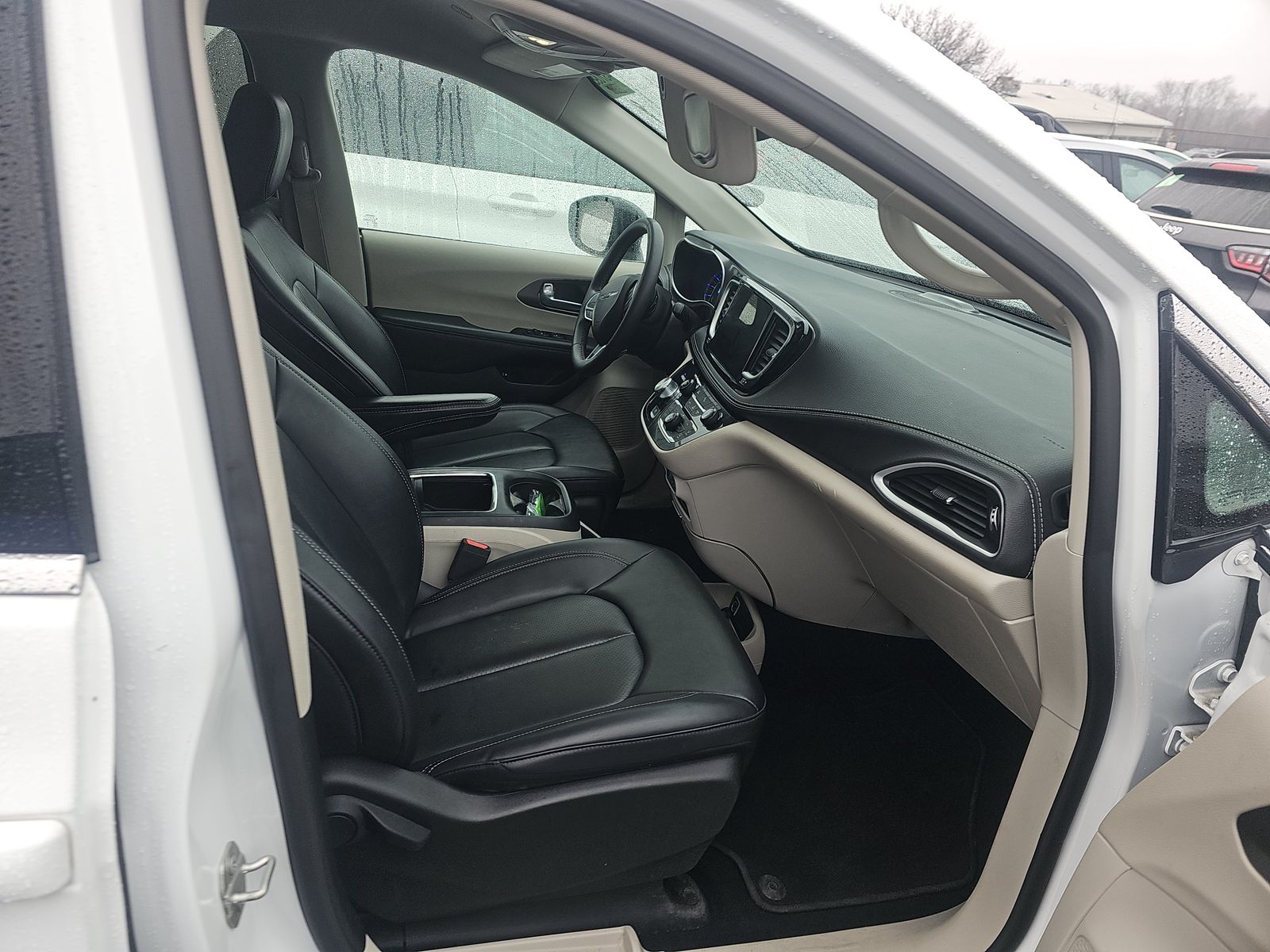 2024 Chrysler Pacifica Hybrid Select FWD