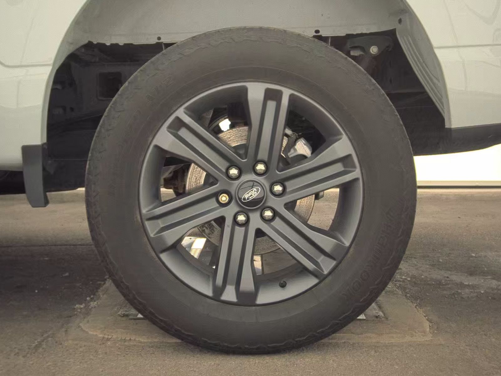 2023 Ford F-150 Lariat AWD