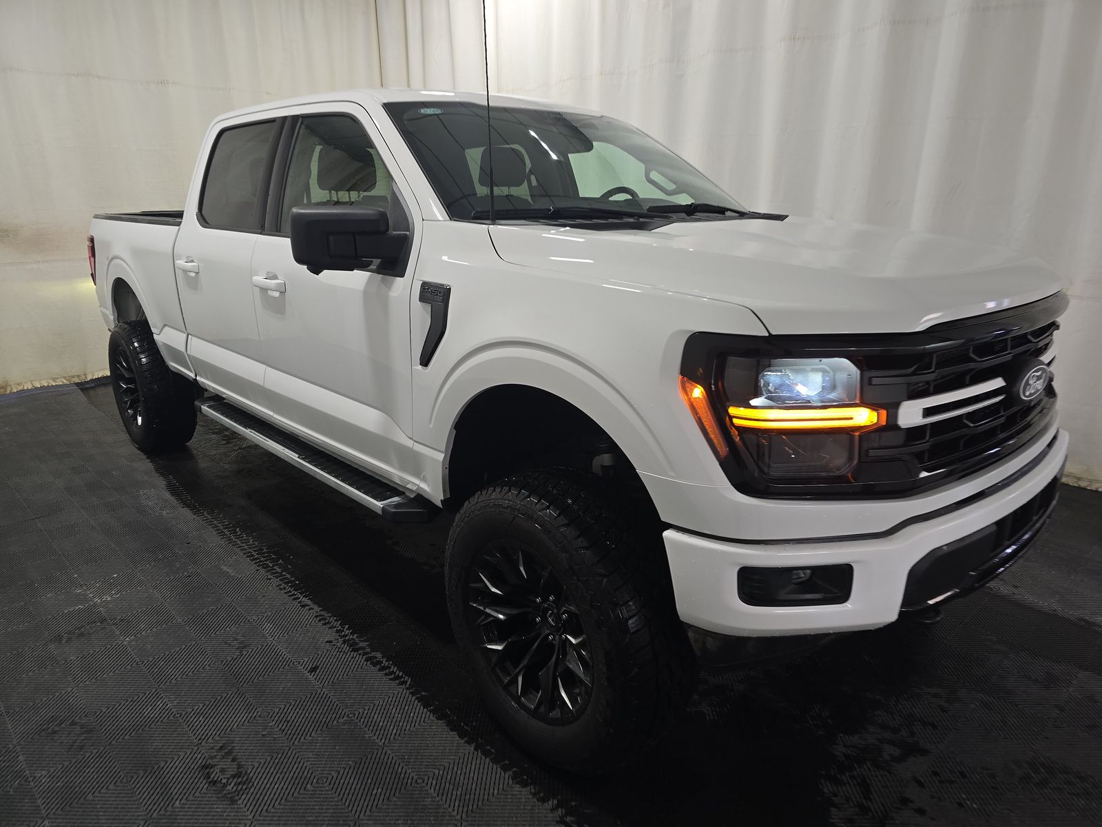 2024 Ford F-150 XLT AWD