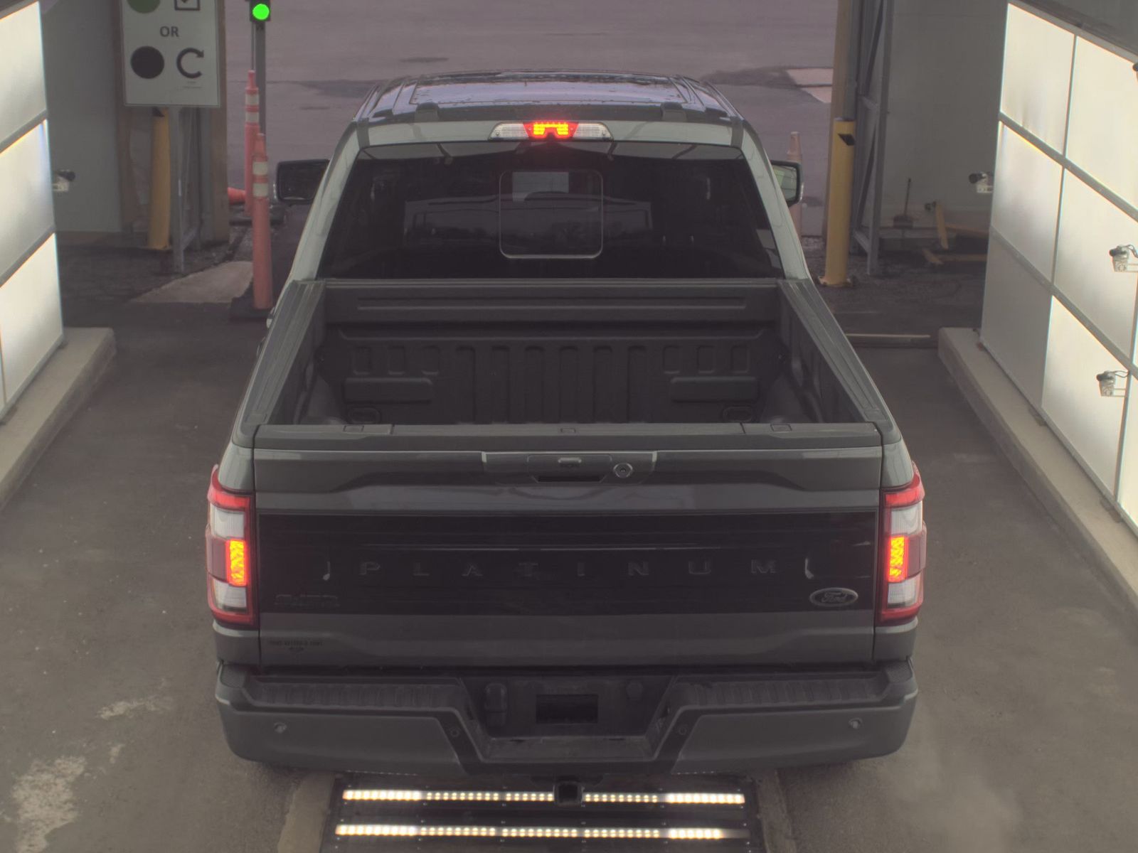 2022 Ford F-150 Hybrid Platinum AWD