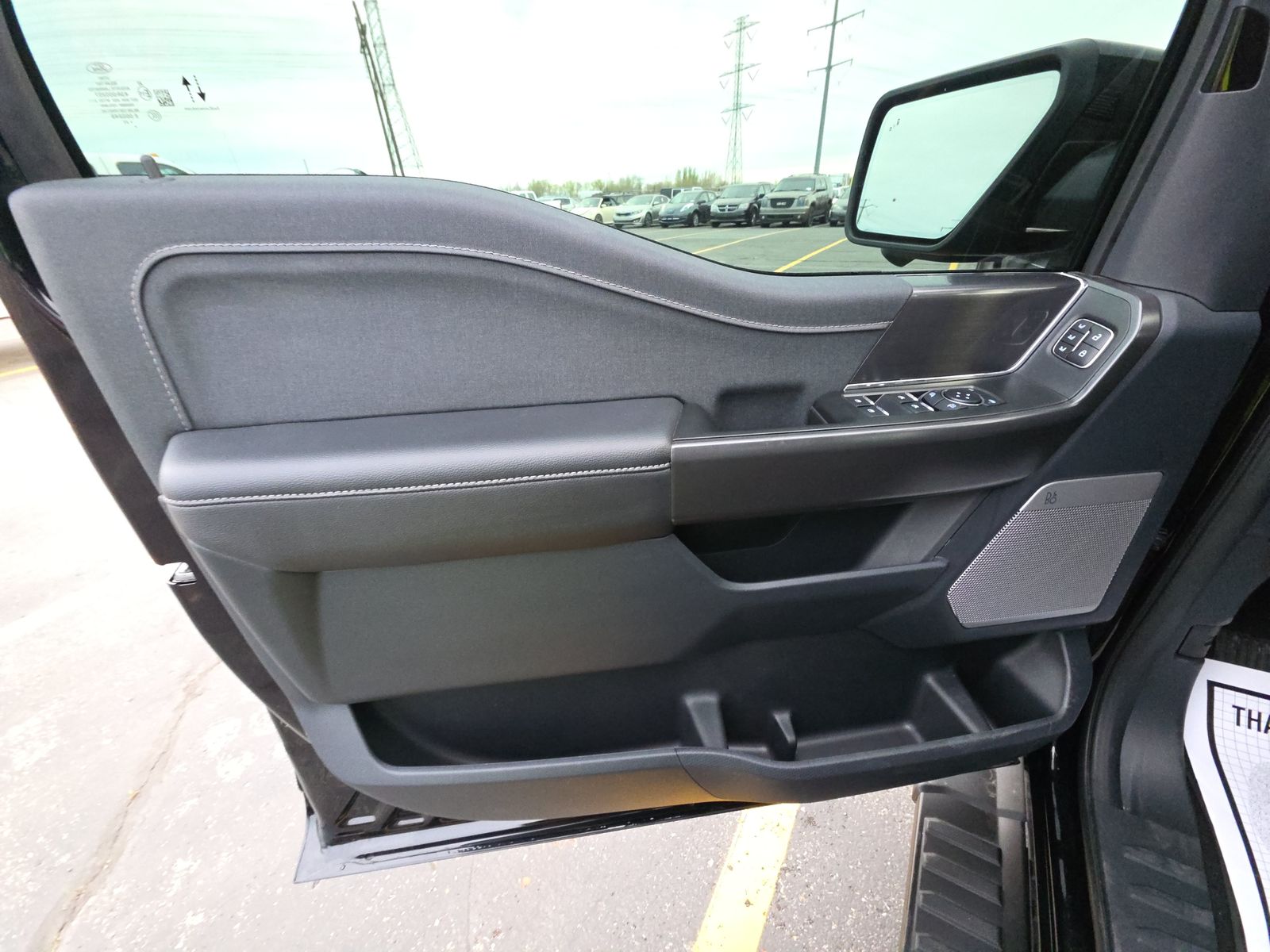 2025 Ford F-150 Hybrid Lariat AWD