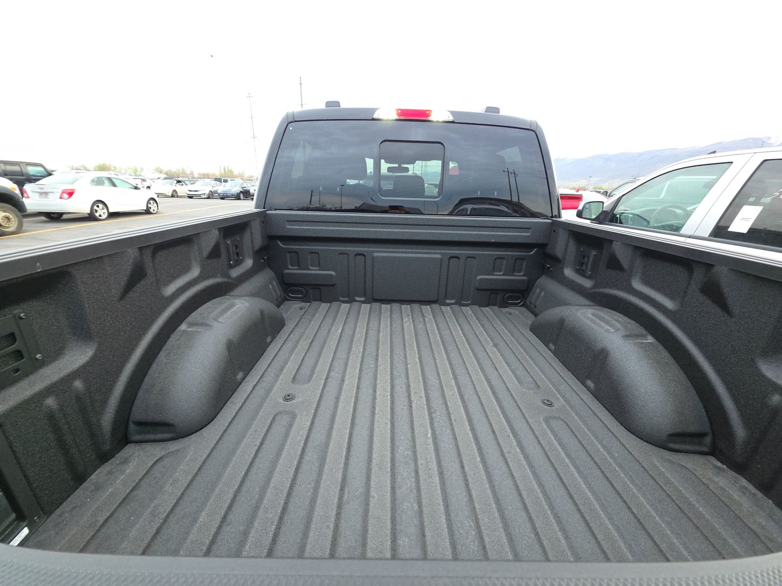 2025 Ford F-150 Hybrid Lariat AWD