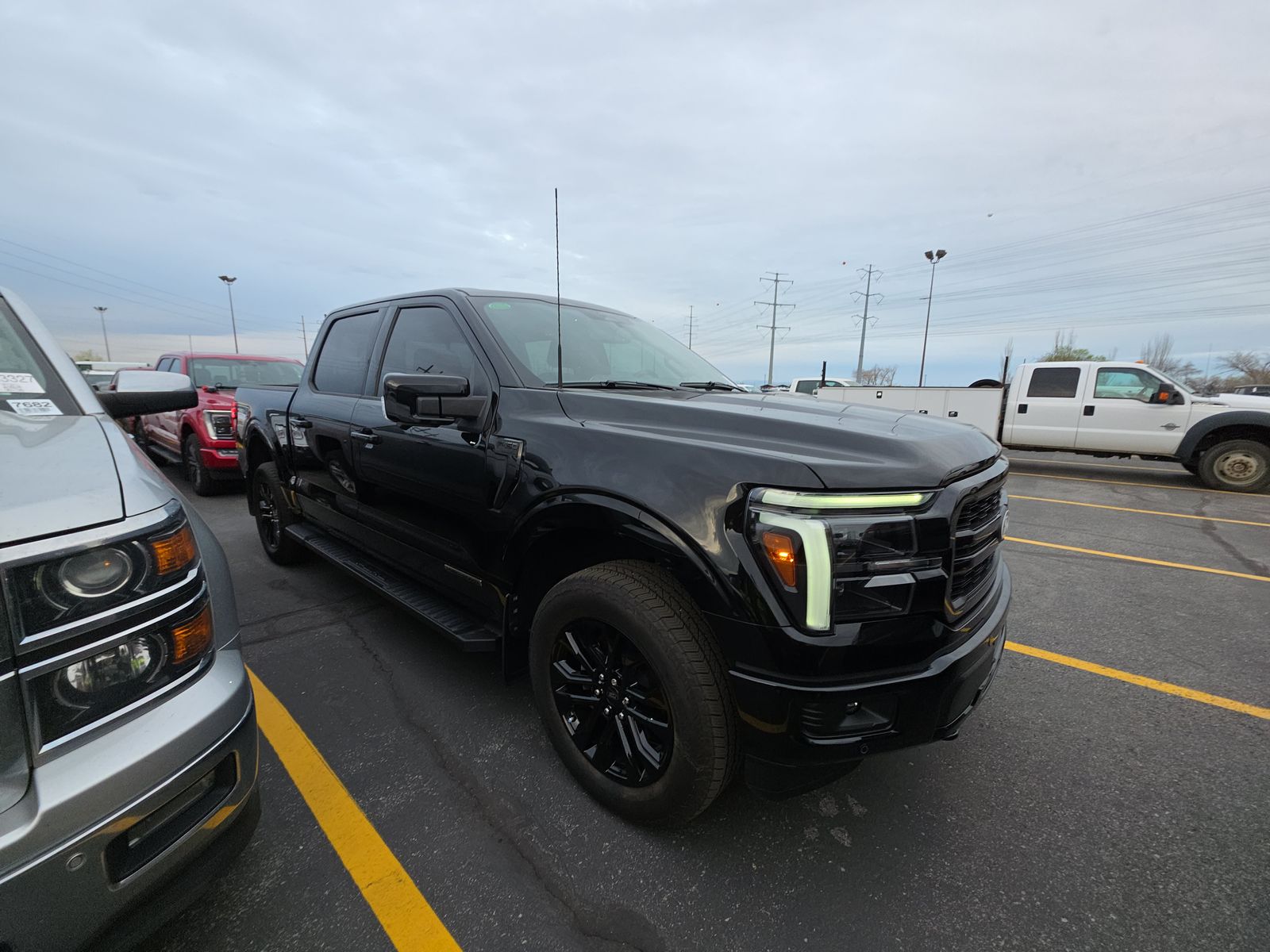 2025 Ford F-150 Hybrid Lariat AWD