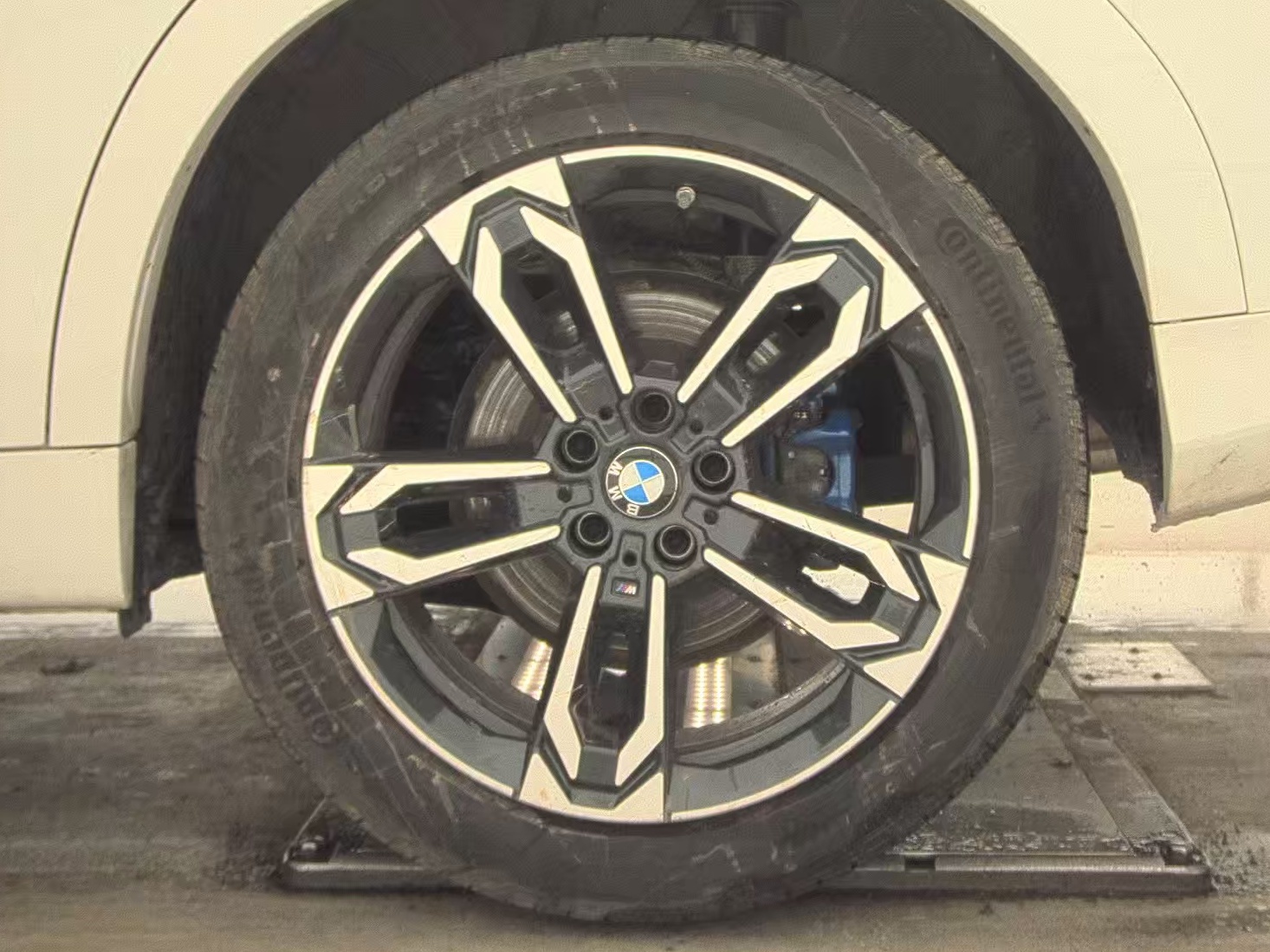 2026 BMW X2 xDrive28i AWD