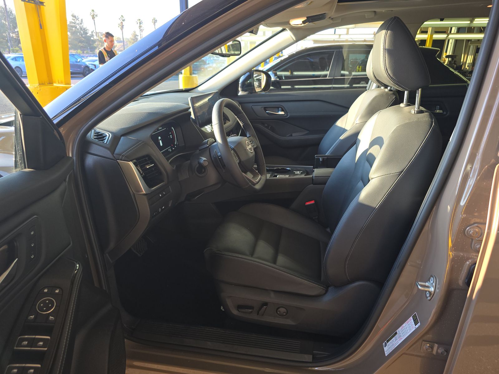 2025 Nissan Rogue SL FWD