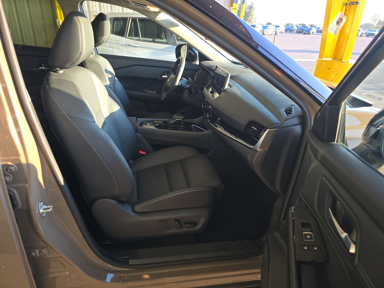 2025 Nissan Rogue SL FWD