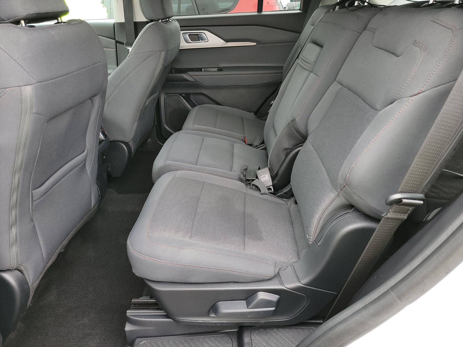 2025 Ford Explorer Active AWD