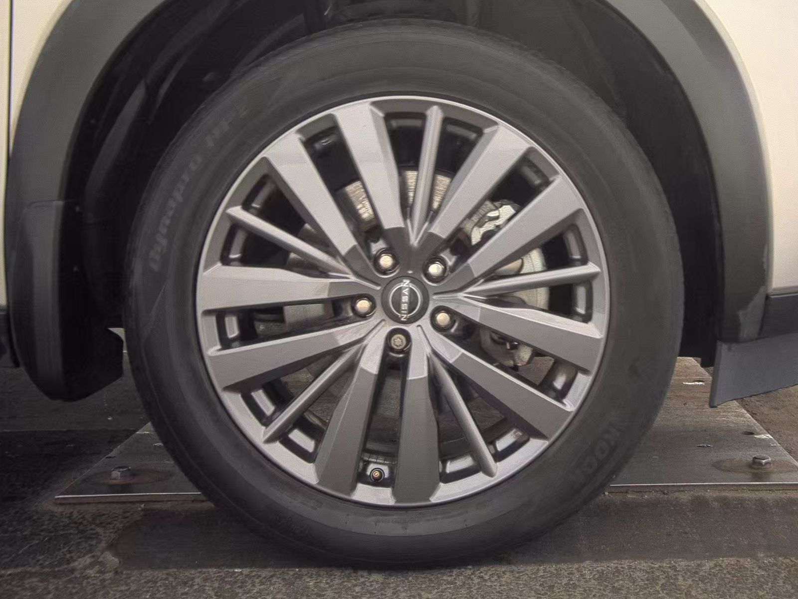 2023 Nissan Pathfinder SL AWD