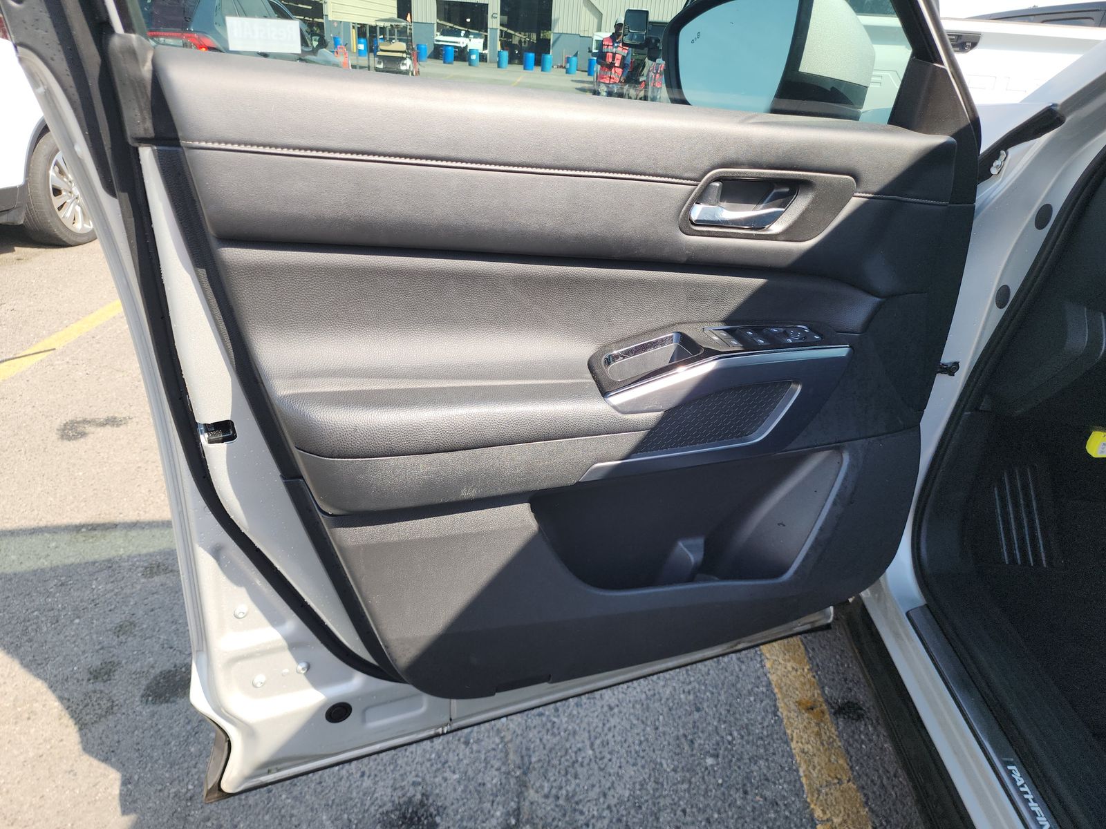 2023 Nissan Pathfinder SL AWD