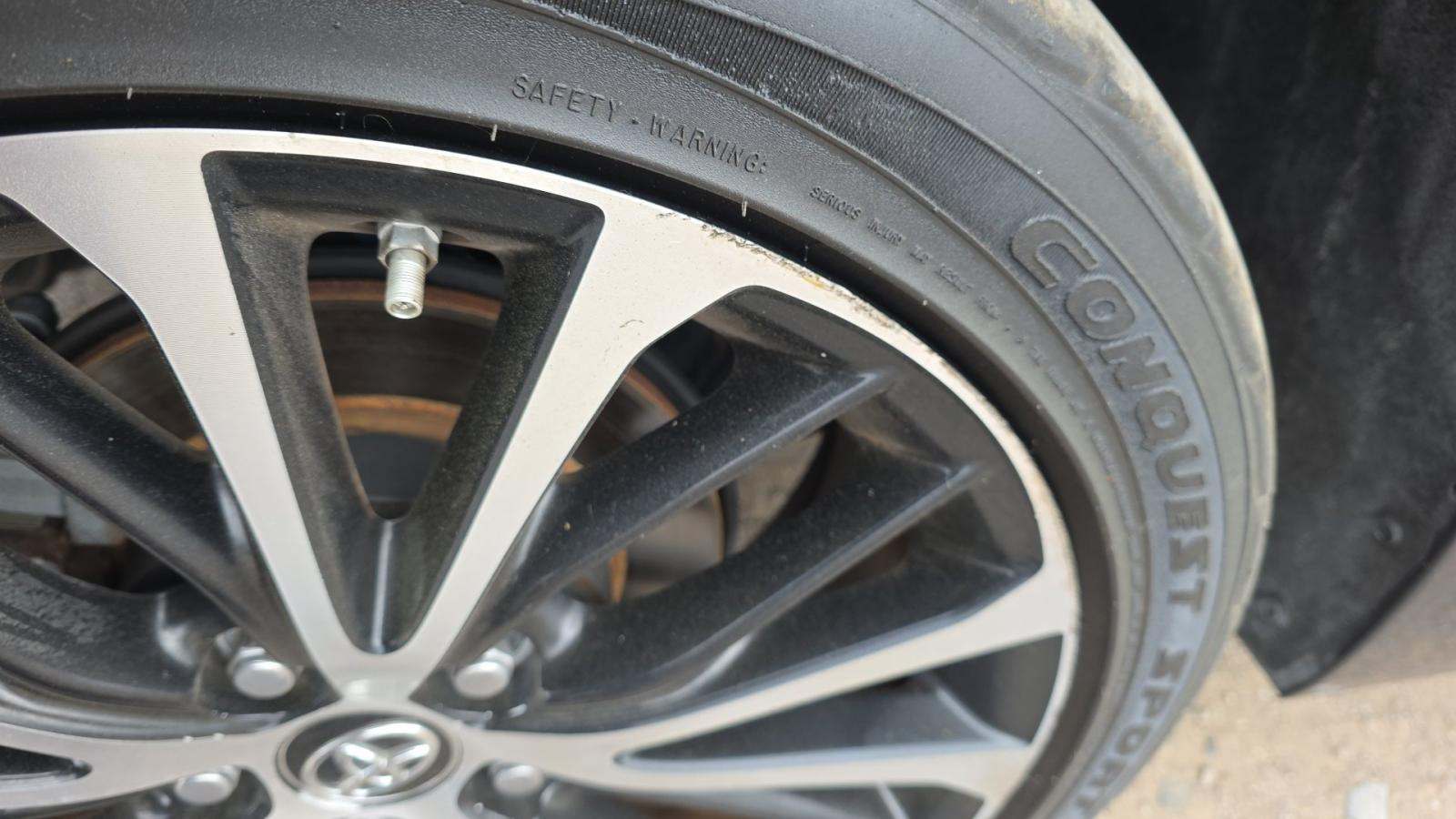 2019 Toyota Camry SE FWD