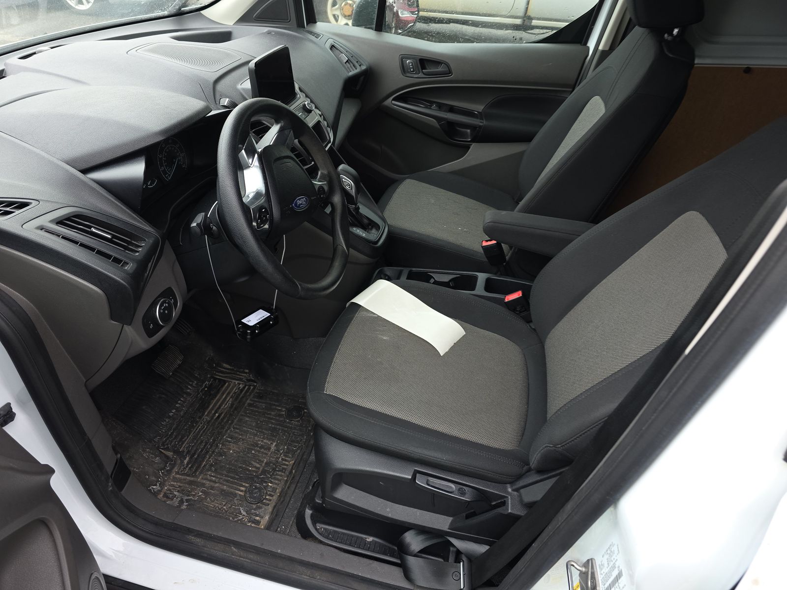 FORD TRANSIT CONNECT - 8