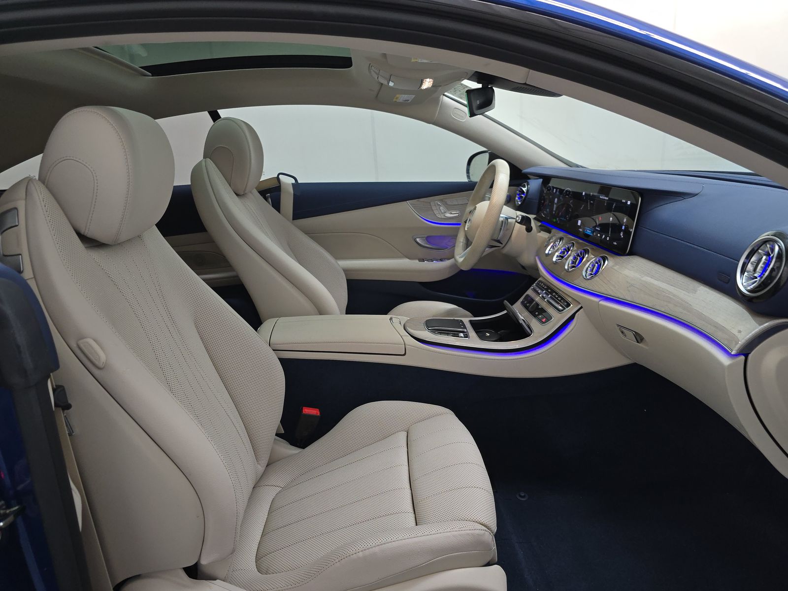 MERCEDES-BENZ E-CLASS - 9