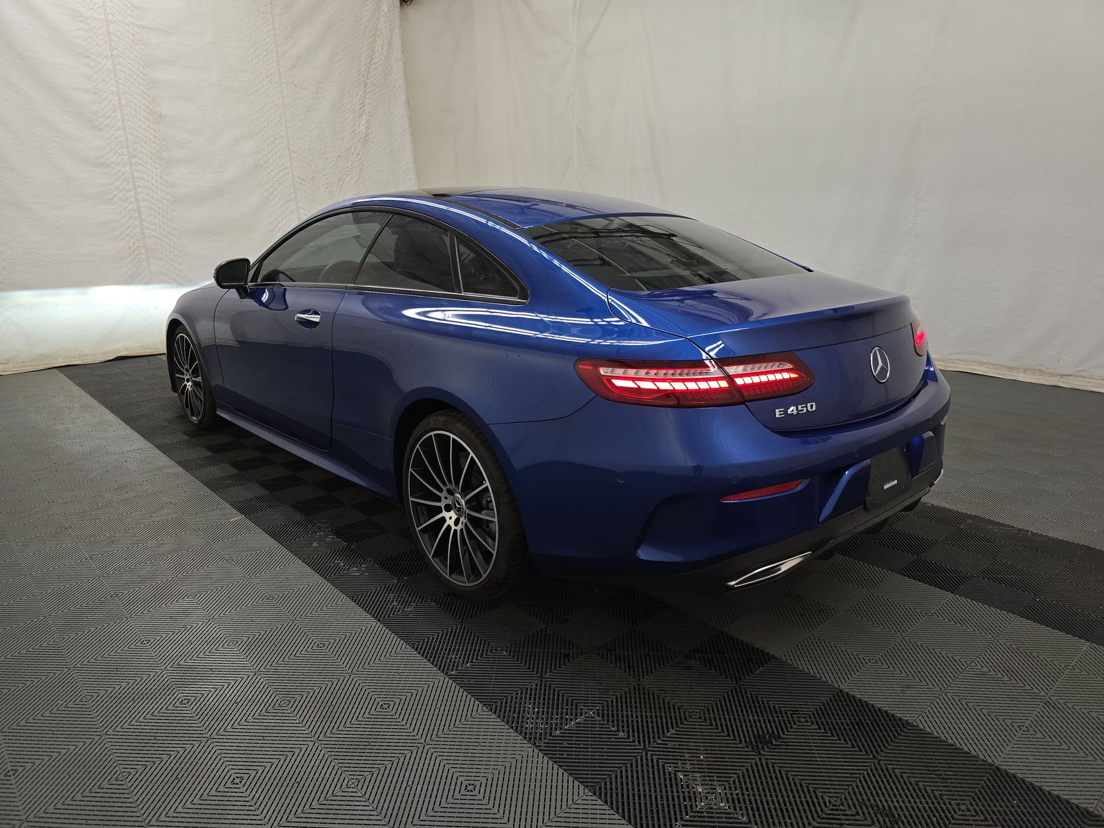 MERCEDES-BENZ E-CLASS - 7