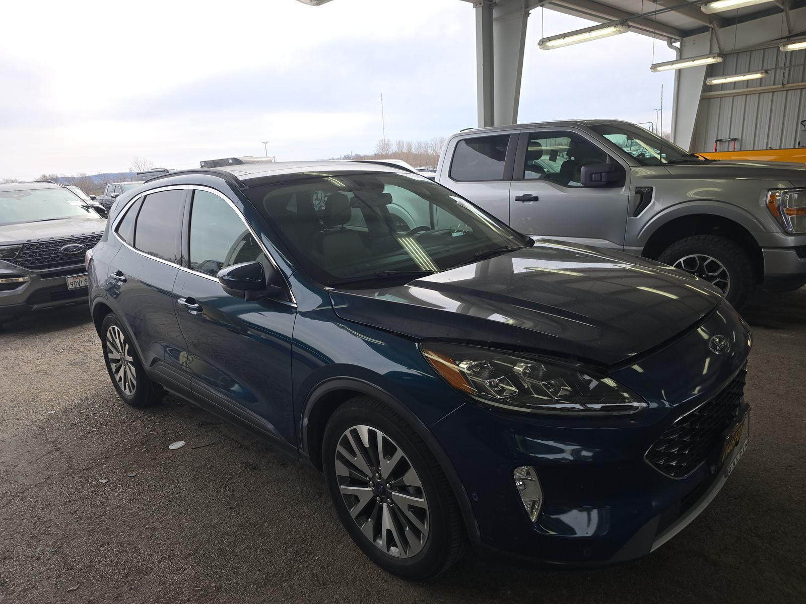 2020 Ford Escape Hybrid Titanium FWD