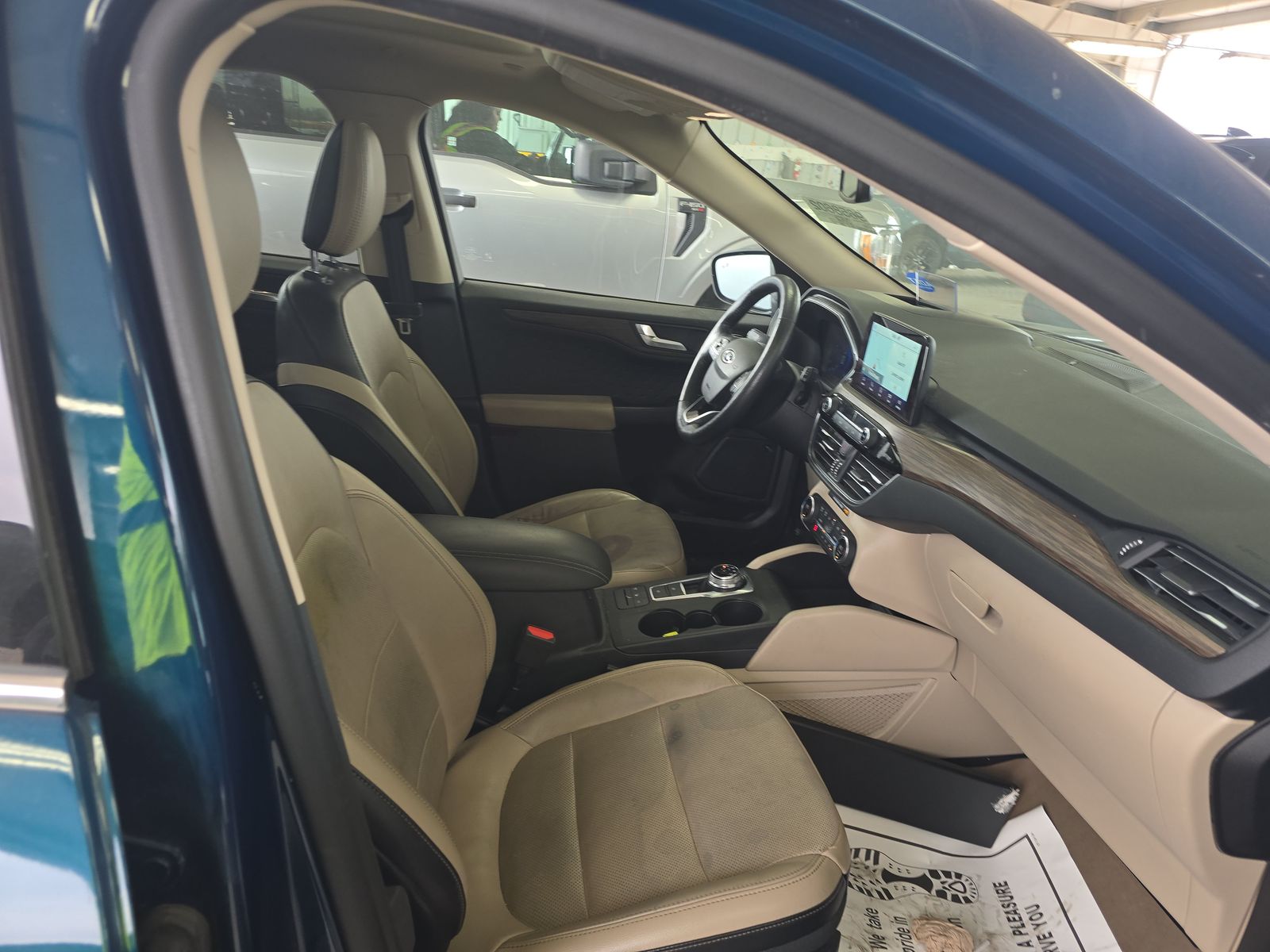 2020 Ford Escape Hybrid Titanium FWD