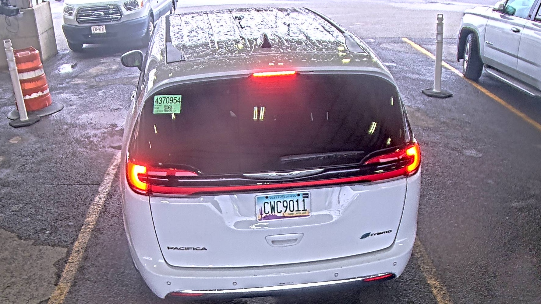 2024 Chrysler Pacifica Hybrid Select FWD