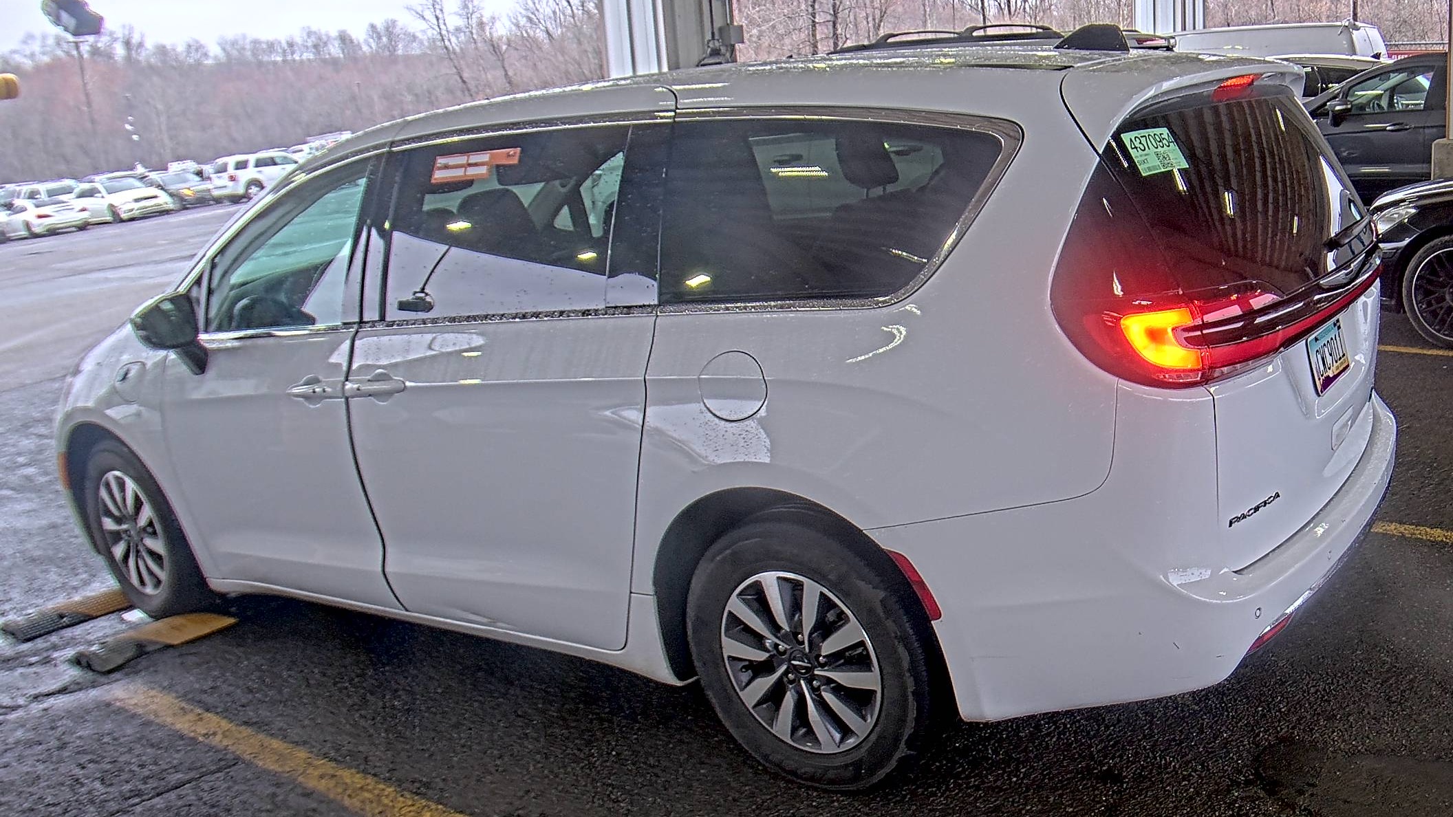 2024 Chrysler Pacifica Hybrid Select FWD