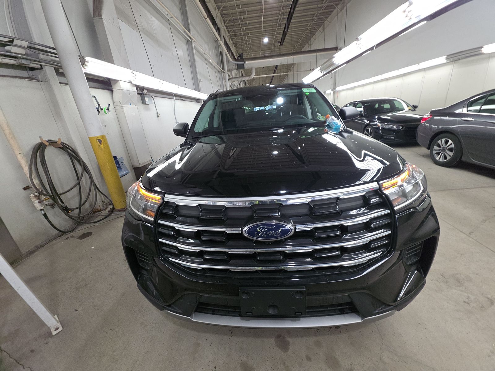 2025 Ford Explorer Active AWD