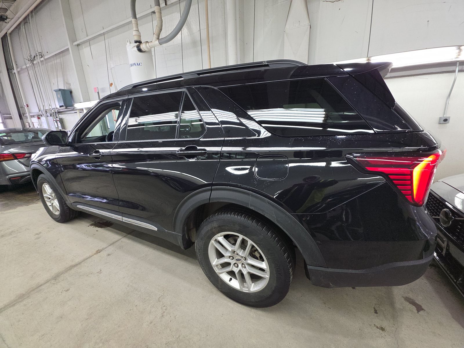 2025 Ford Explorer Active AWD