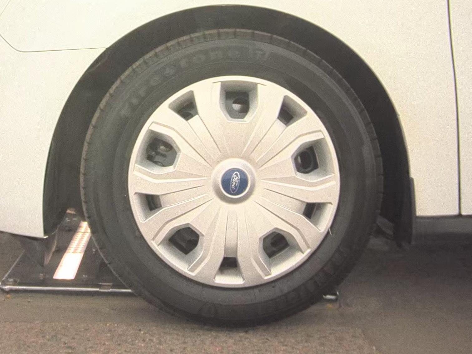 FORD TRANSIT CONNECT - 10
