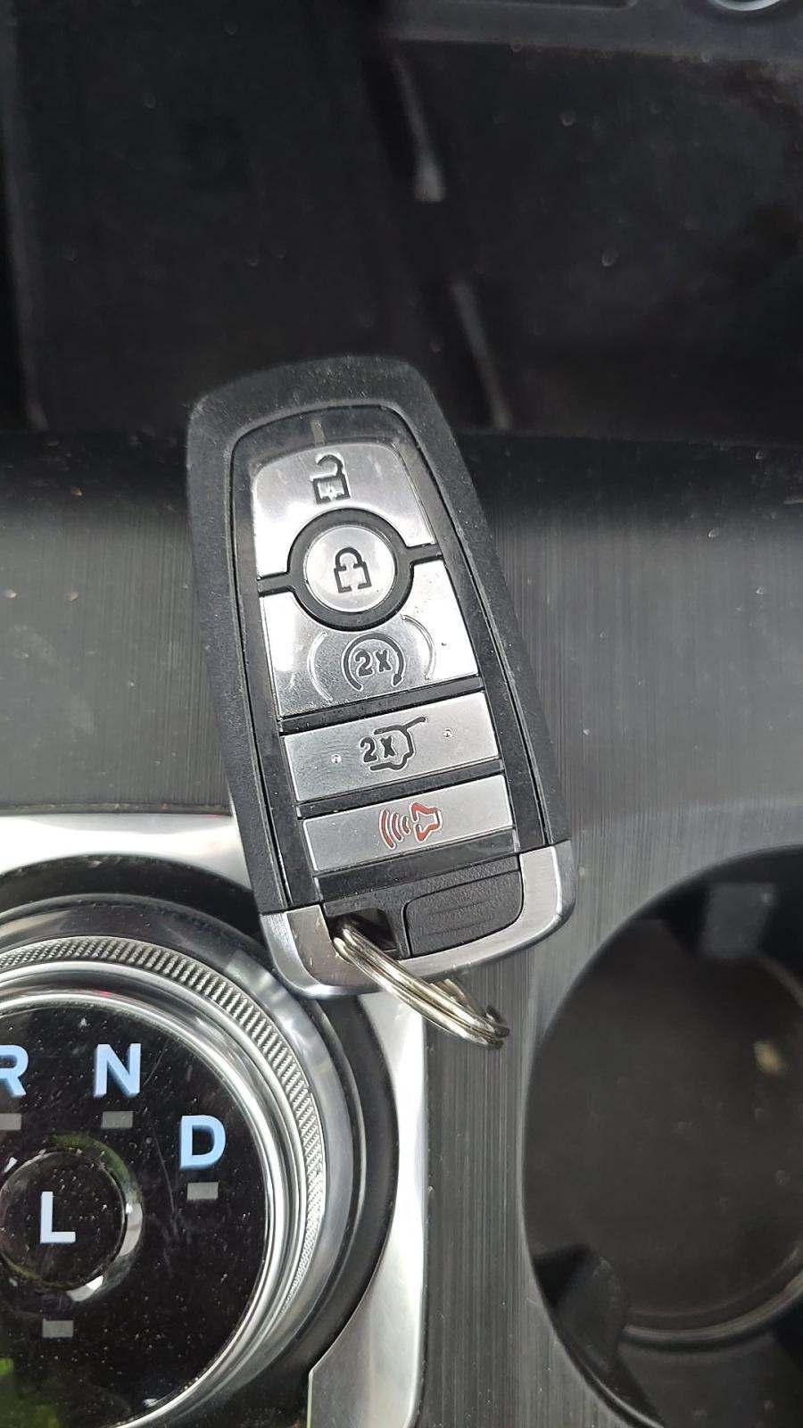 2020 Ford Escape Hybrid Titanium FWD