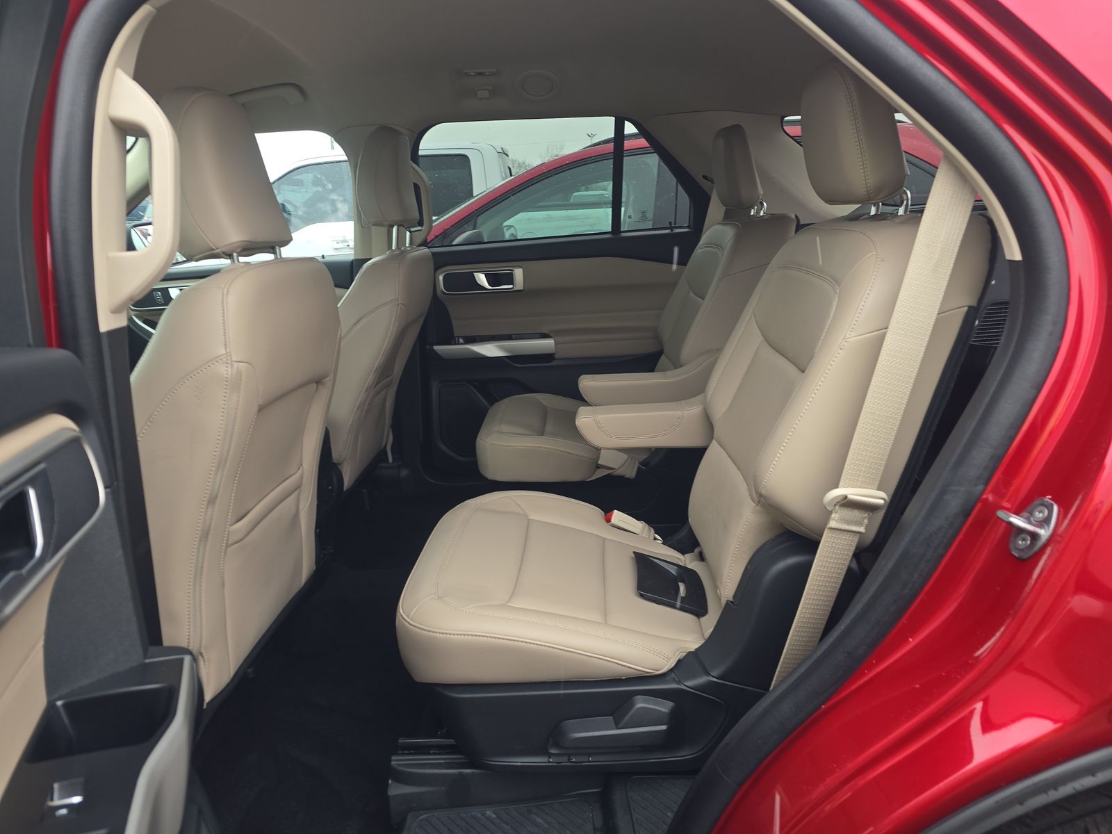 2023 Ford Explorer XLT AWD