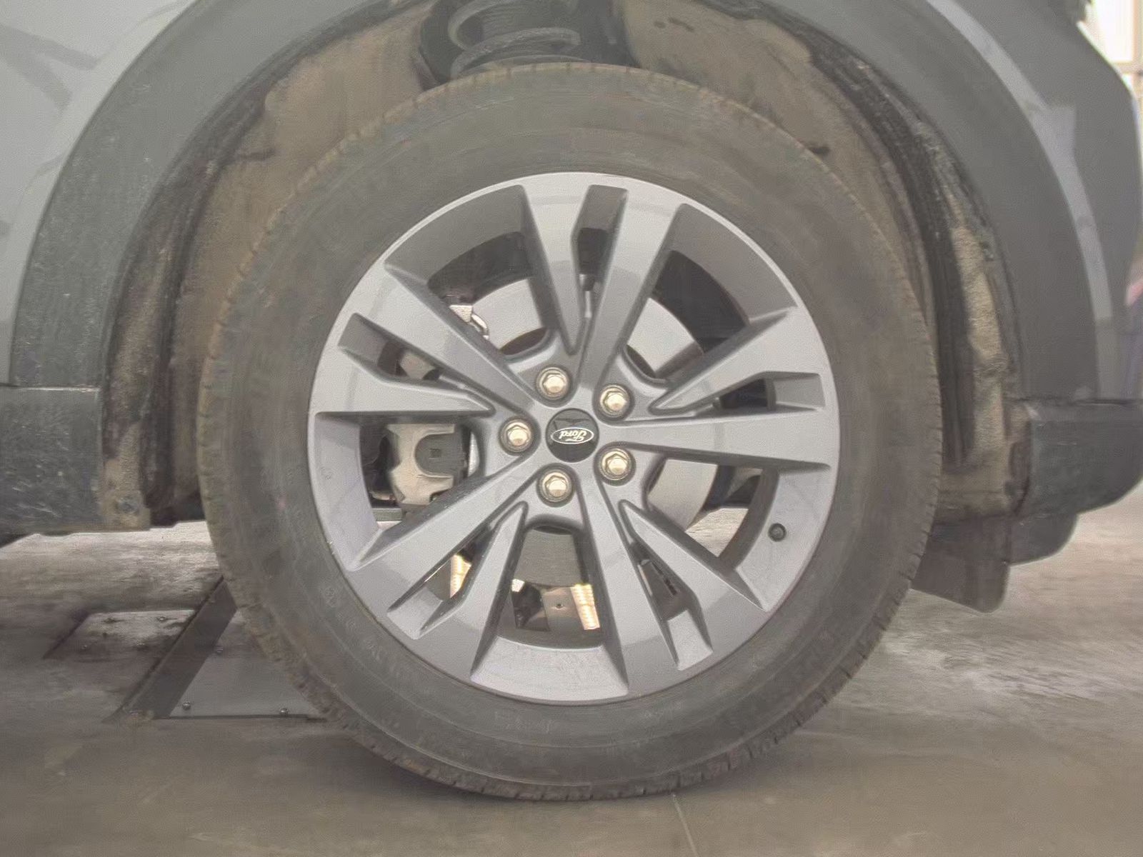 2025 Ford Explorer Active AWD