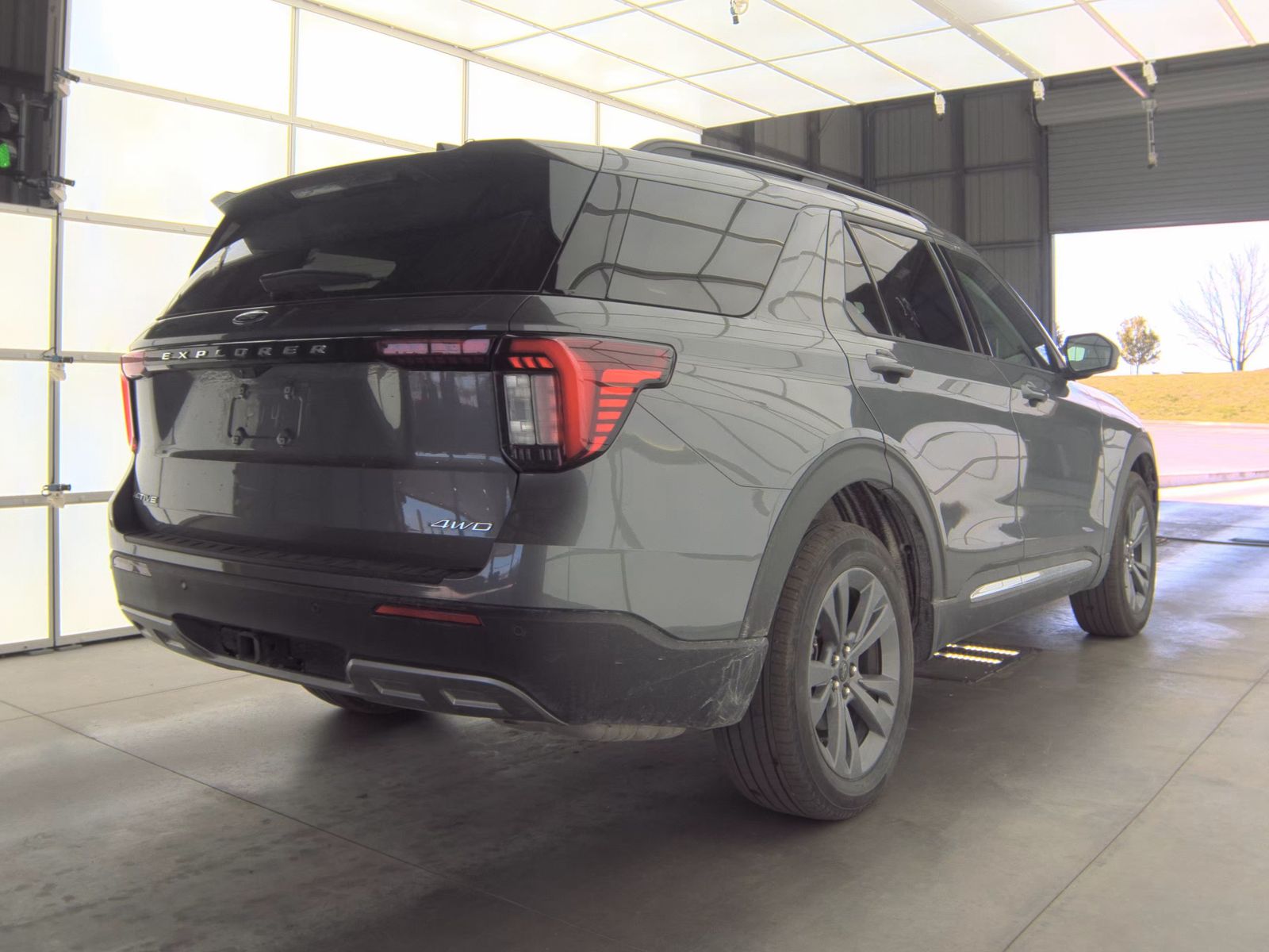 2025 Ford Explorer Active AWD