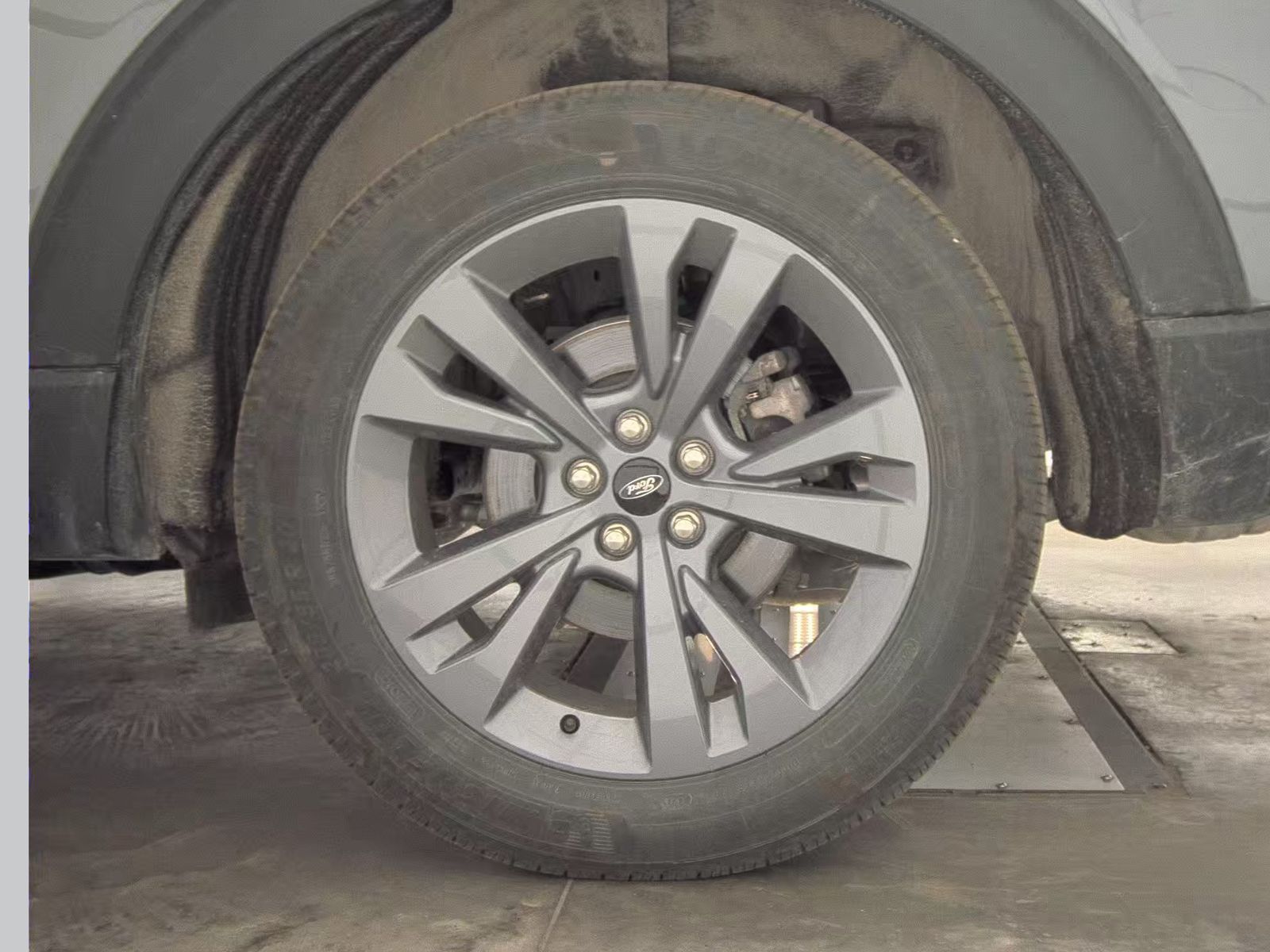 2025 Ford Explorer Active AWD