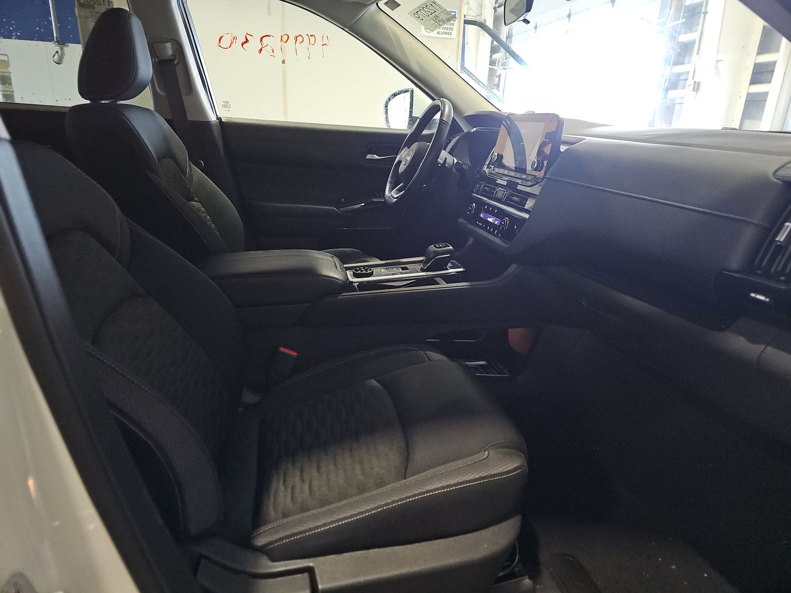 2022 Nissan Pathfinder SV AWD