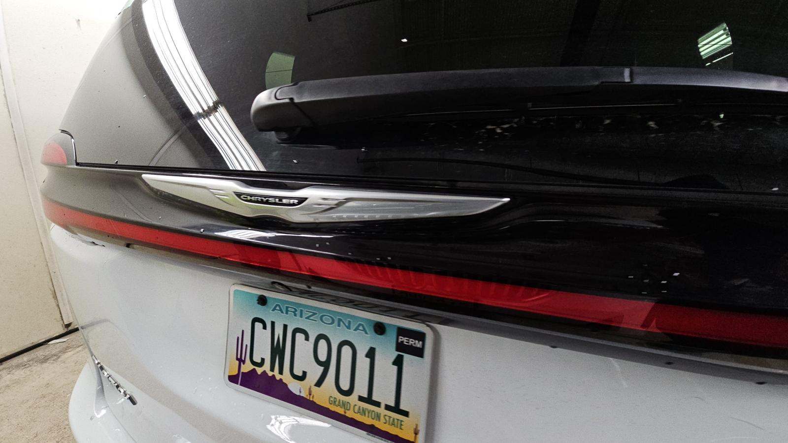 2024 Chrysler Pacifica Hybrid Select FWD