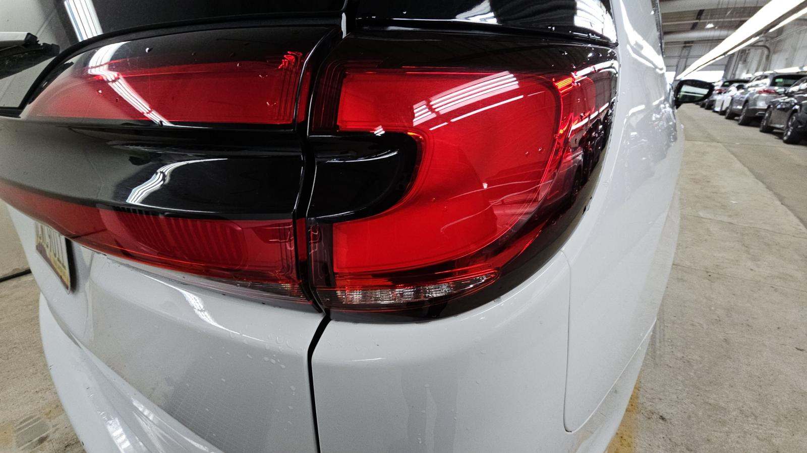 2024 Chrysler Pacifica Hybrid Select FWD
