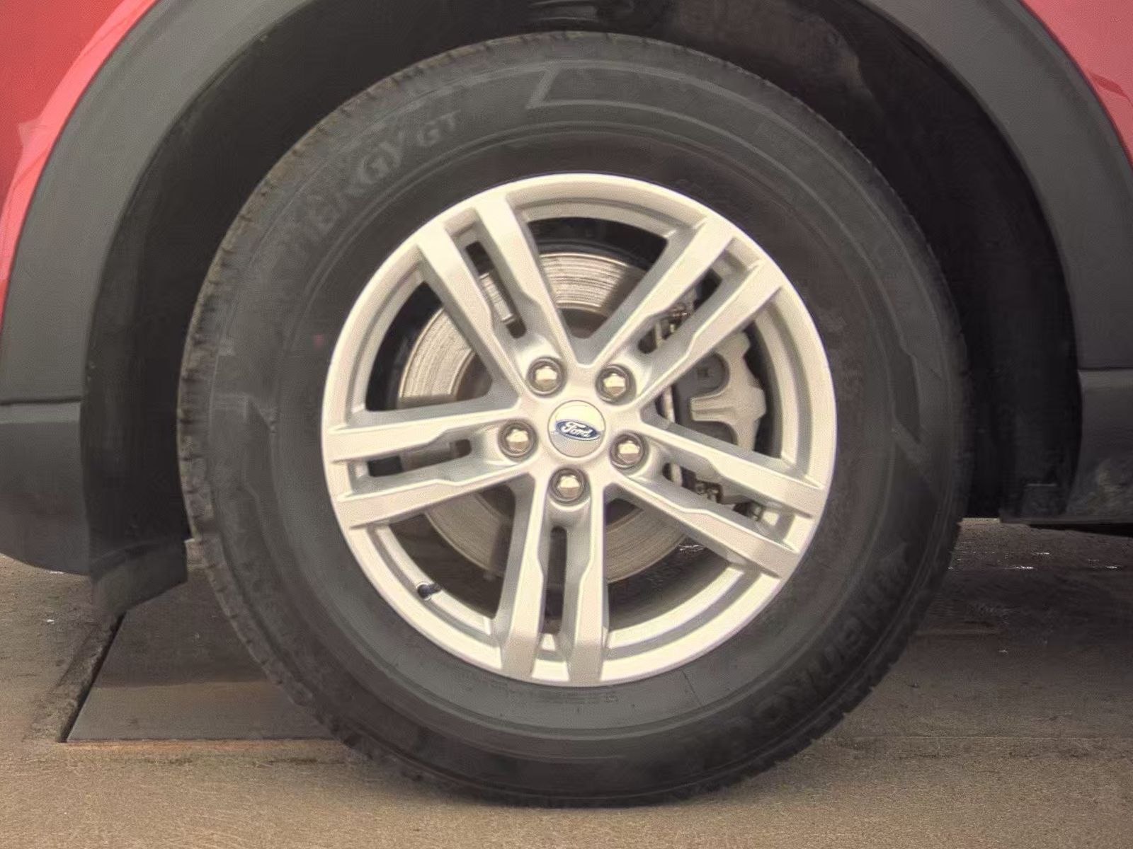 2023 Ford Explorer XLT AWD