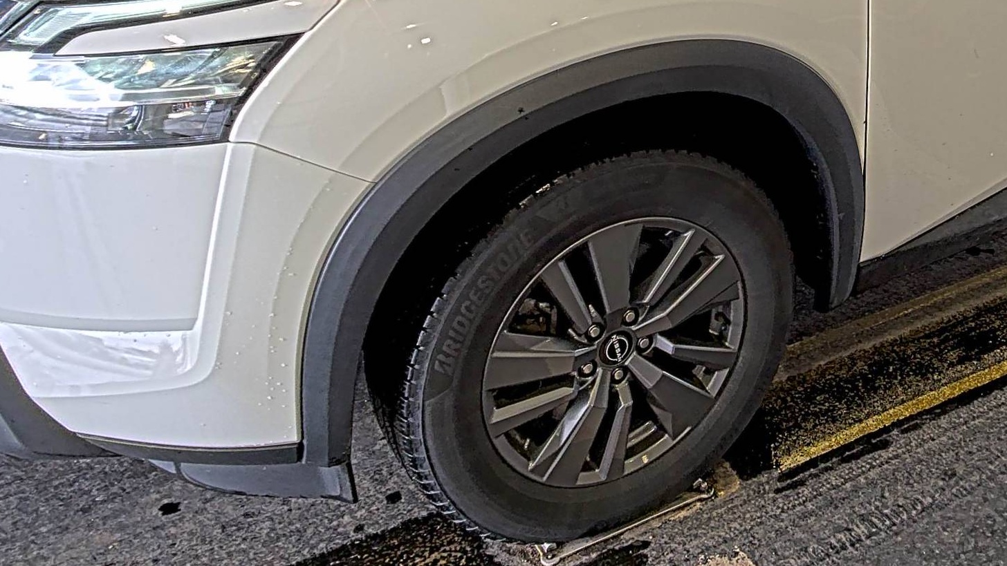 2022 Nissan Pathfinder SV AWD