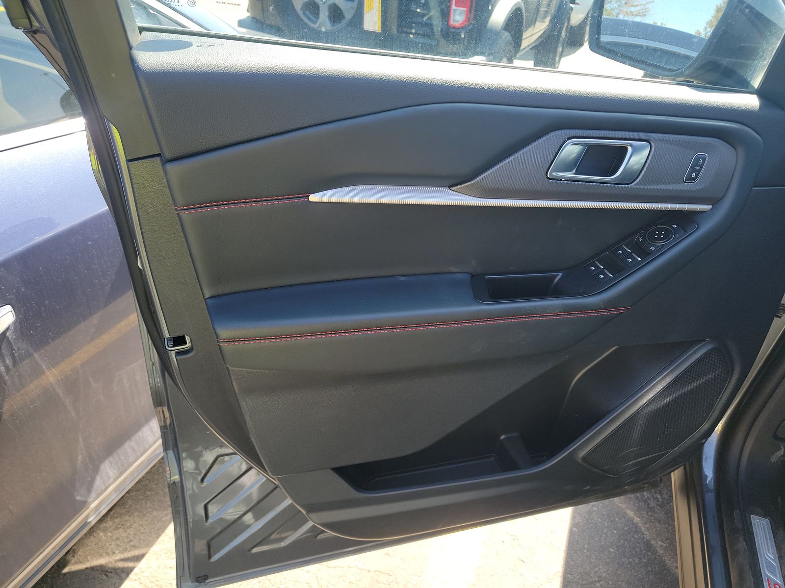 2025 Ford Explorer ST-Line AWD