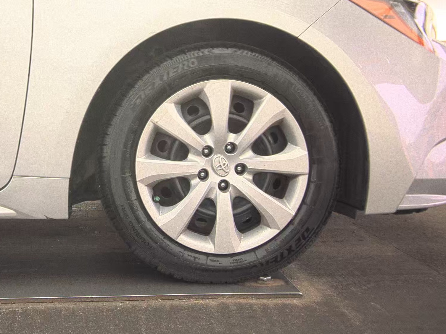 2024 Toyota Corolla LE FWD